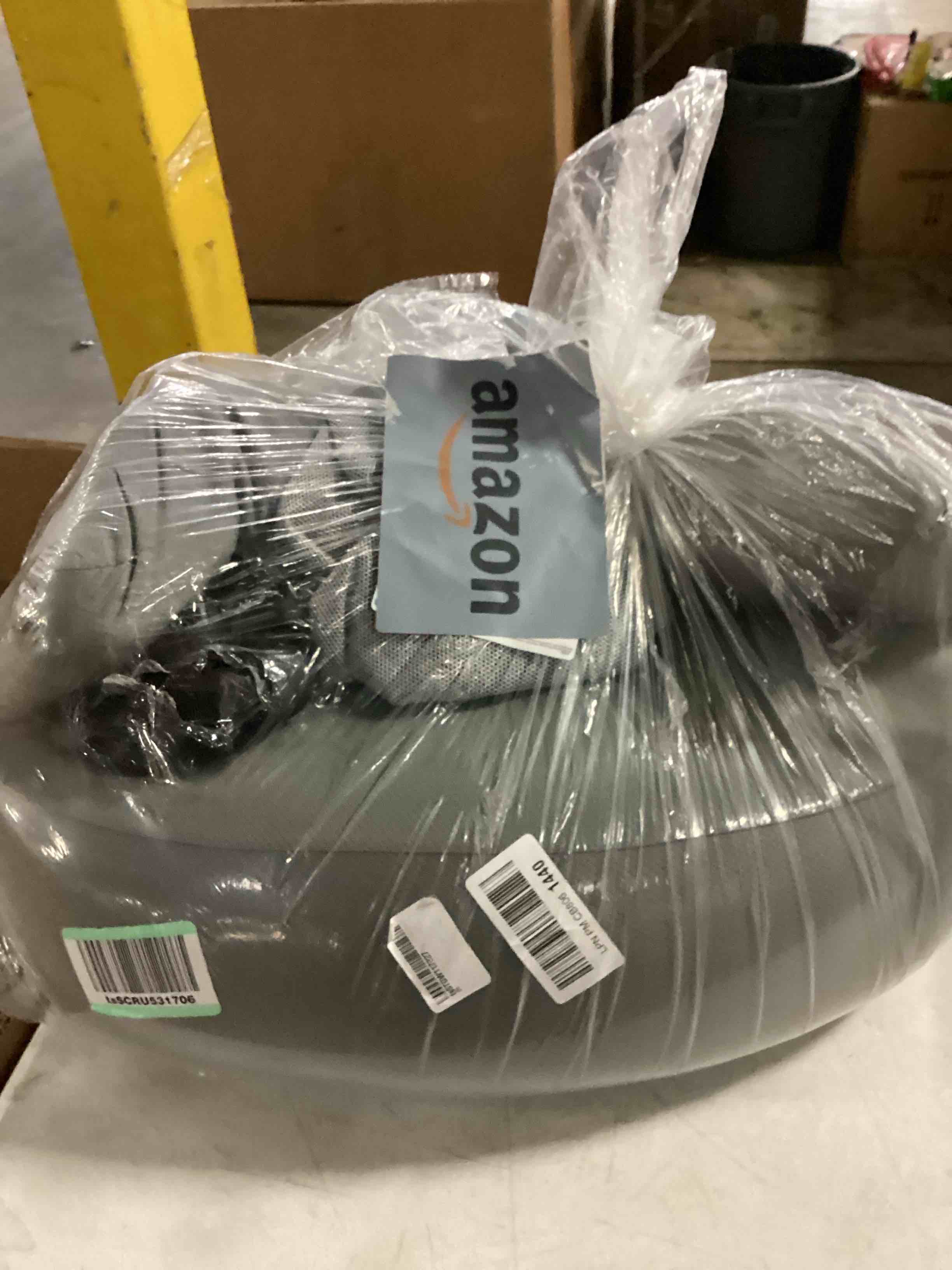 https://s3.amazonaws.com/lotting-images-prod/bidfta/BLU6826858_1727462027896.jpeg