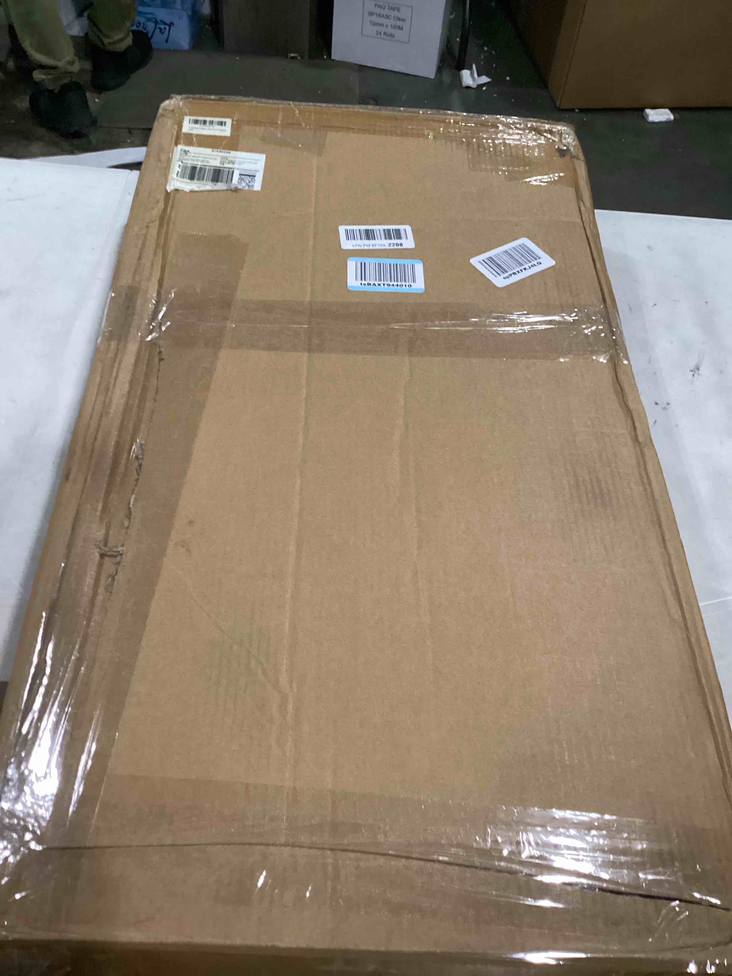 https://s3.amazonaws.com/lotting-images-prod/bidfta/BLU6829260_1724855376501.jpeg