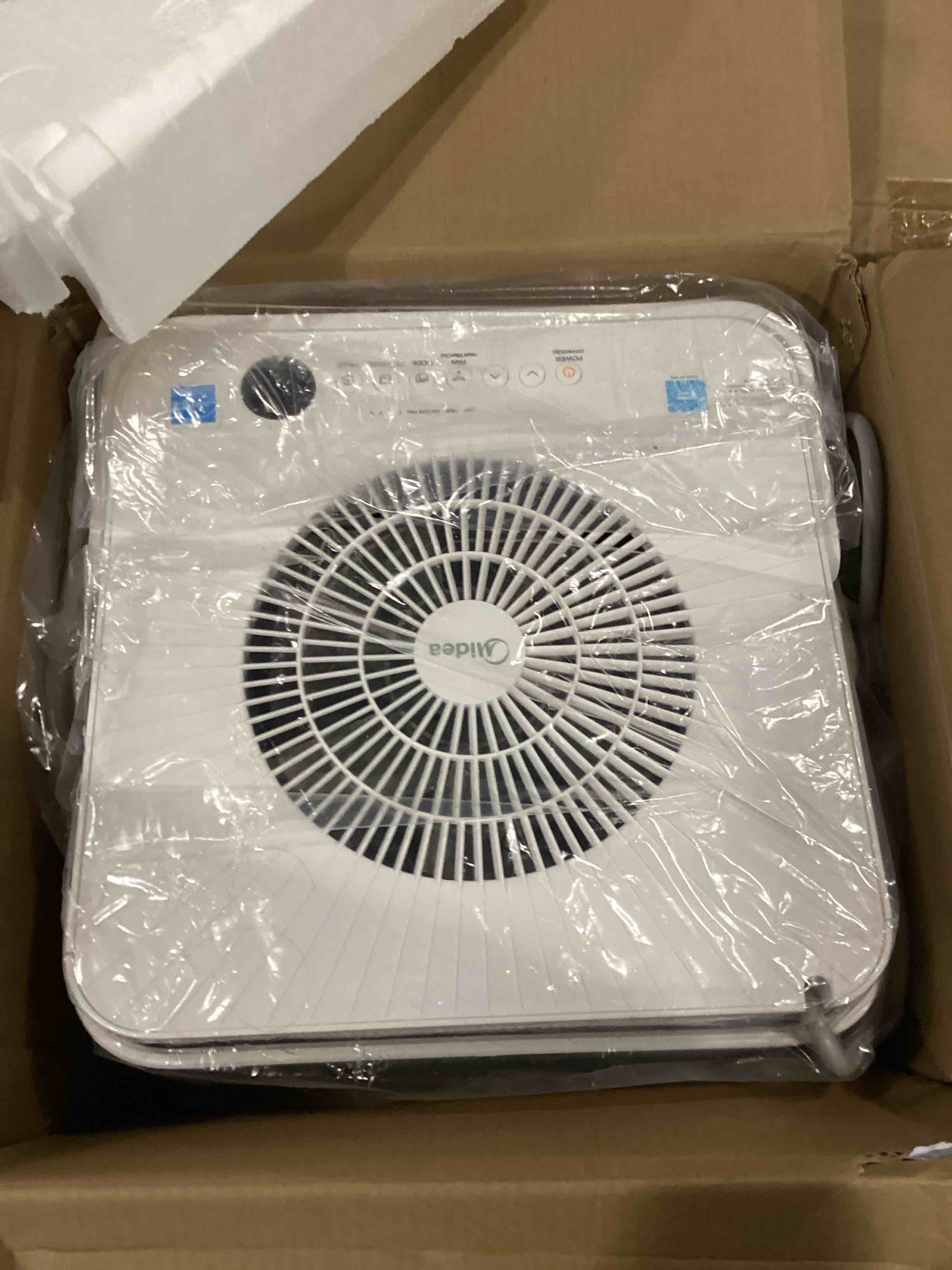 https://s3.amazonaws.com/lotting-images-prod/bidfta/BLU6829352_1724929825405.jpeg