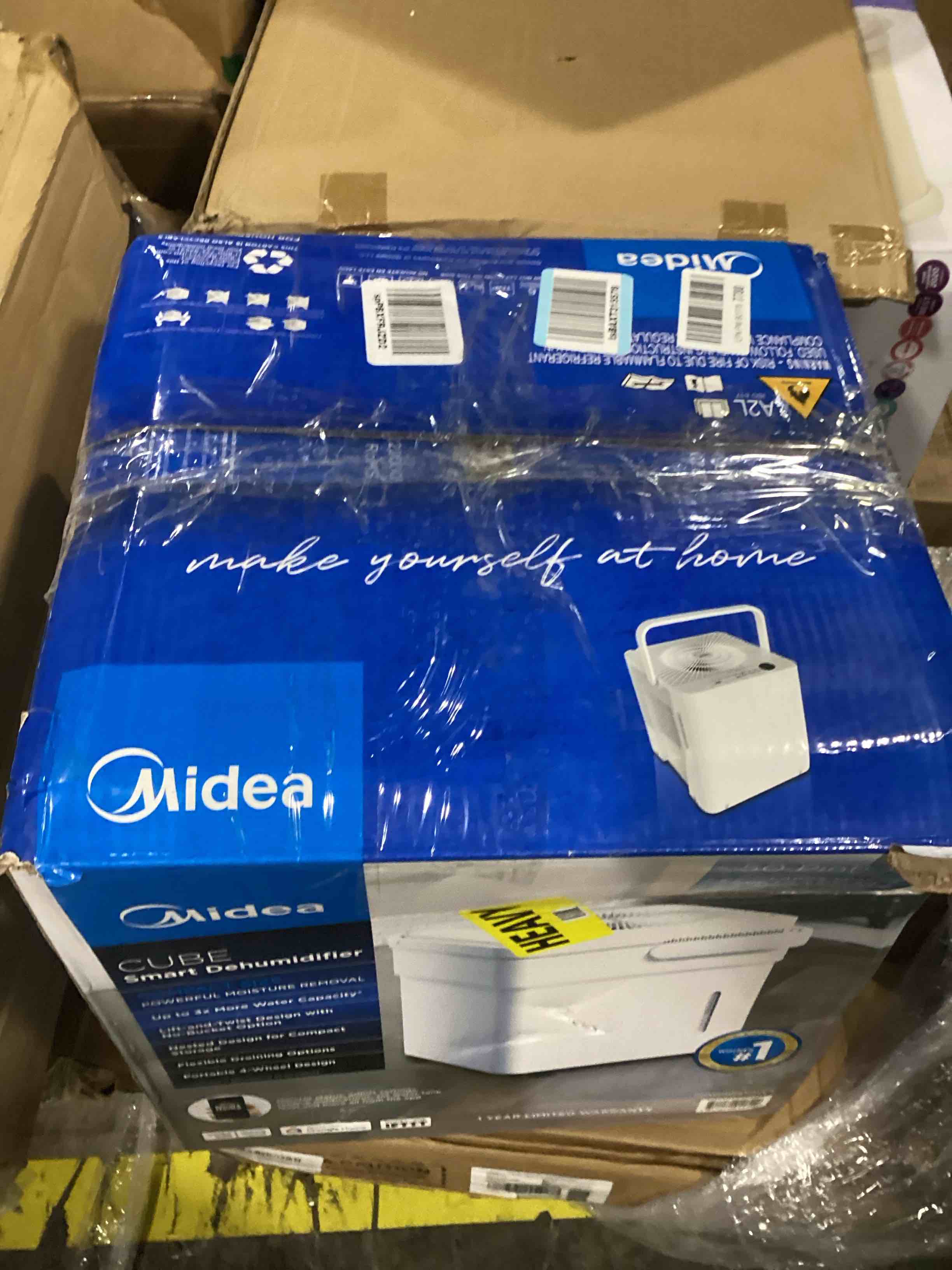 https://s3.amazonaws.com/lotting-images-prod/bidfta/BLU6829352_1724929857190.jpeg