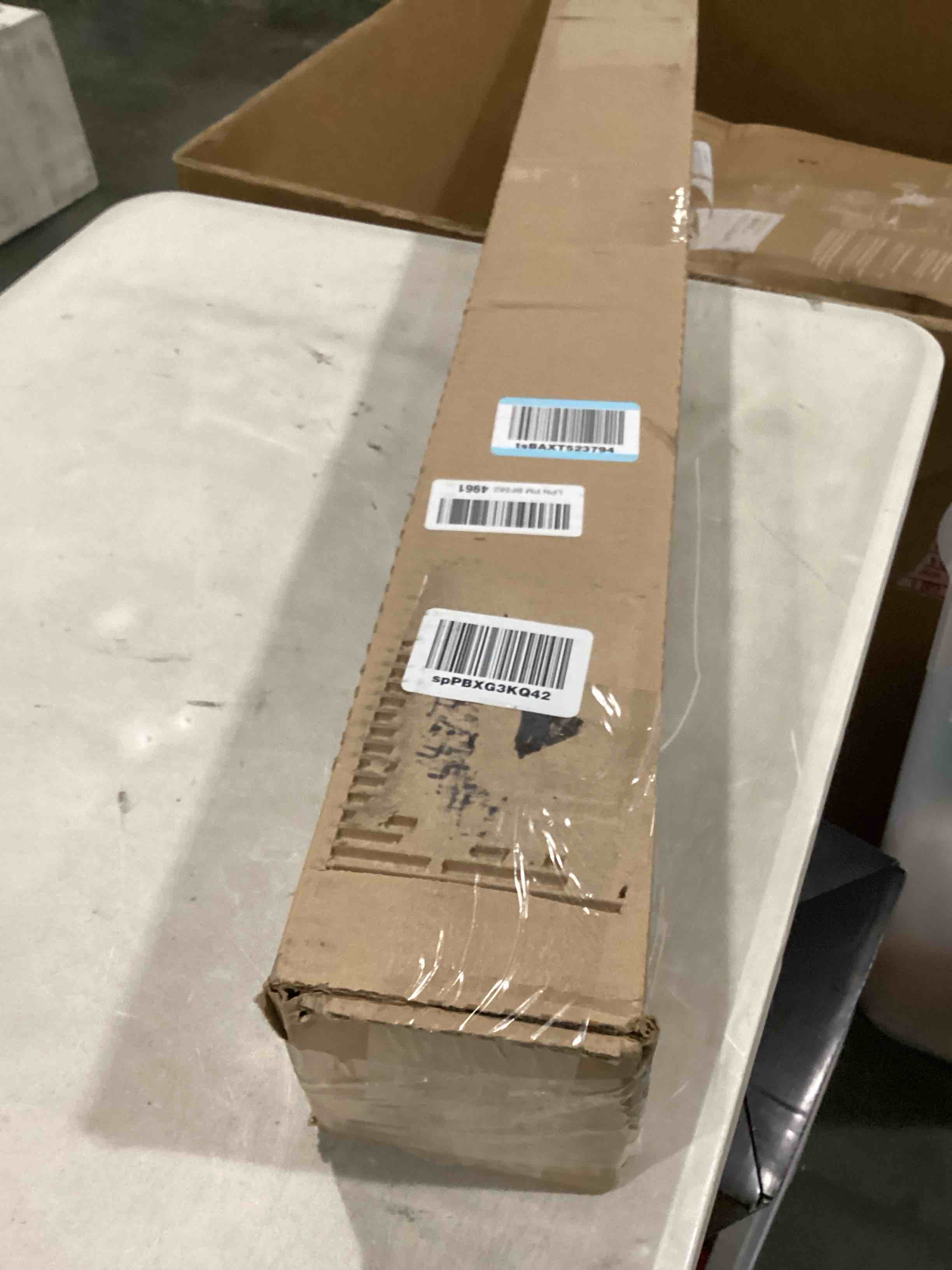 https://s3.amazonaws.com/lotting-images-prod/bidfta/BLU6829400_1724935513177.jpeg