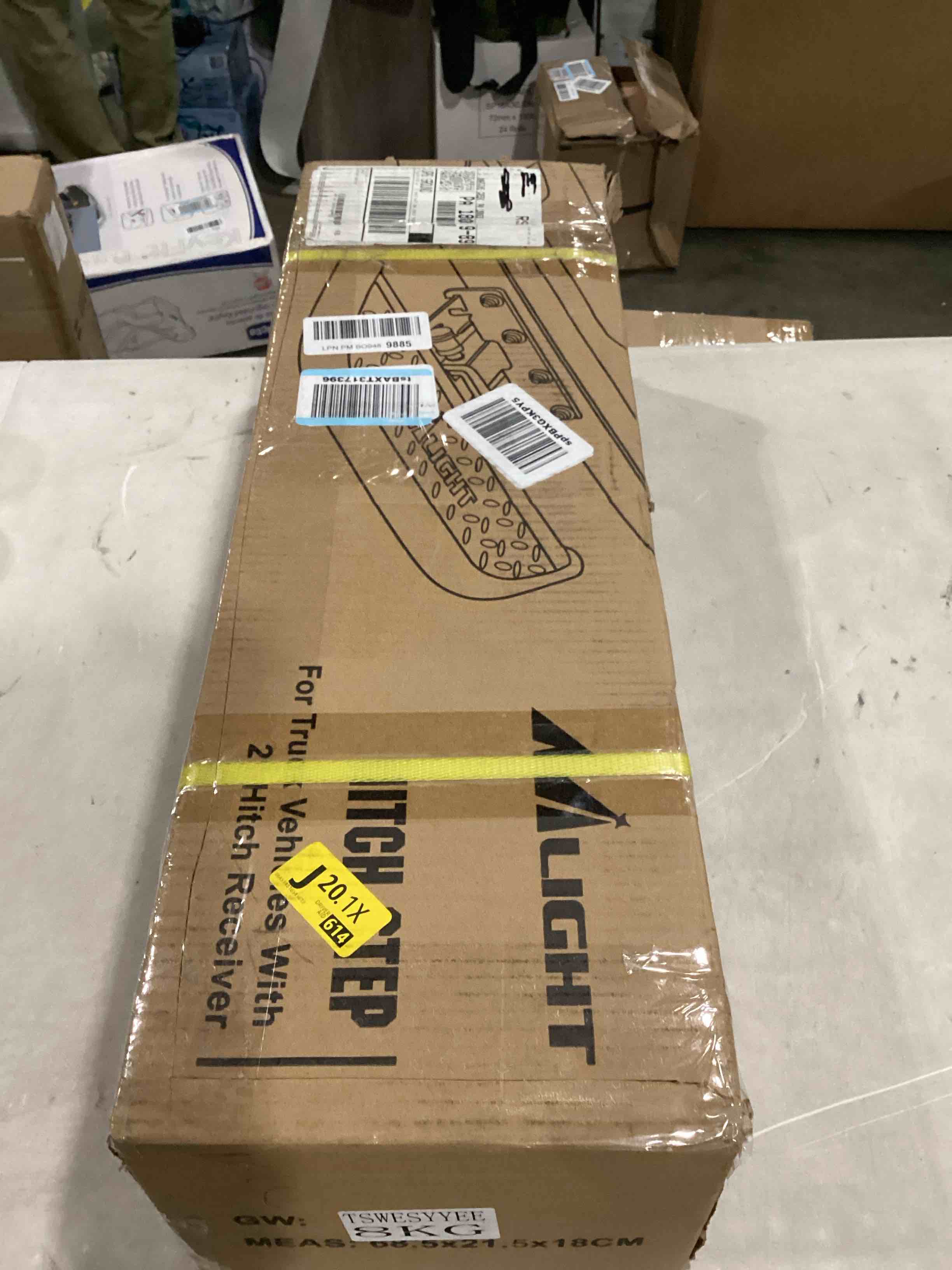 https://s3.amazonaws.com/lotting-images-prod/bidfta/BLU6829403_1724936974202.jpeg