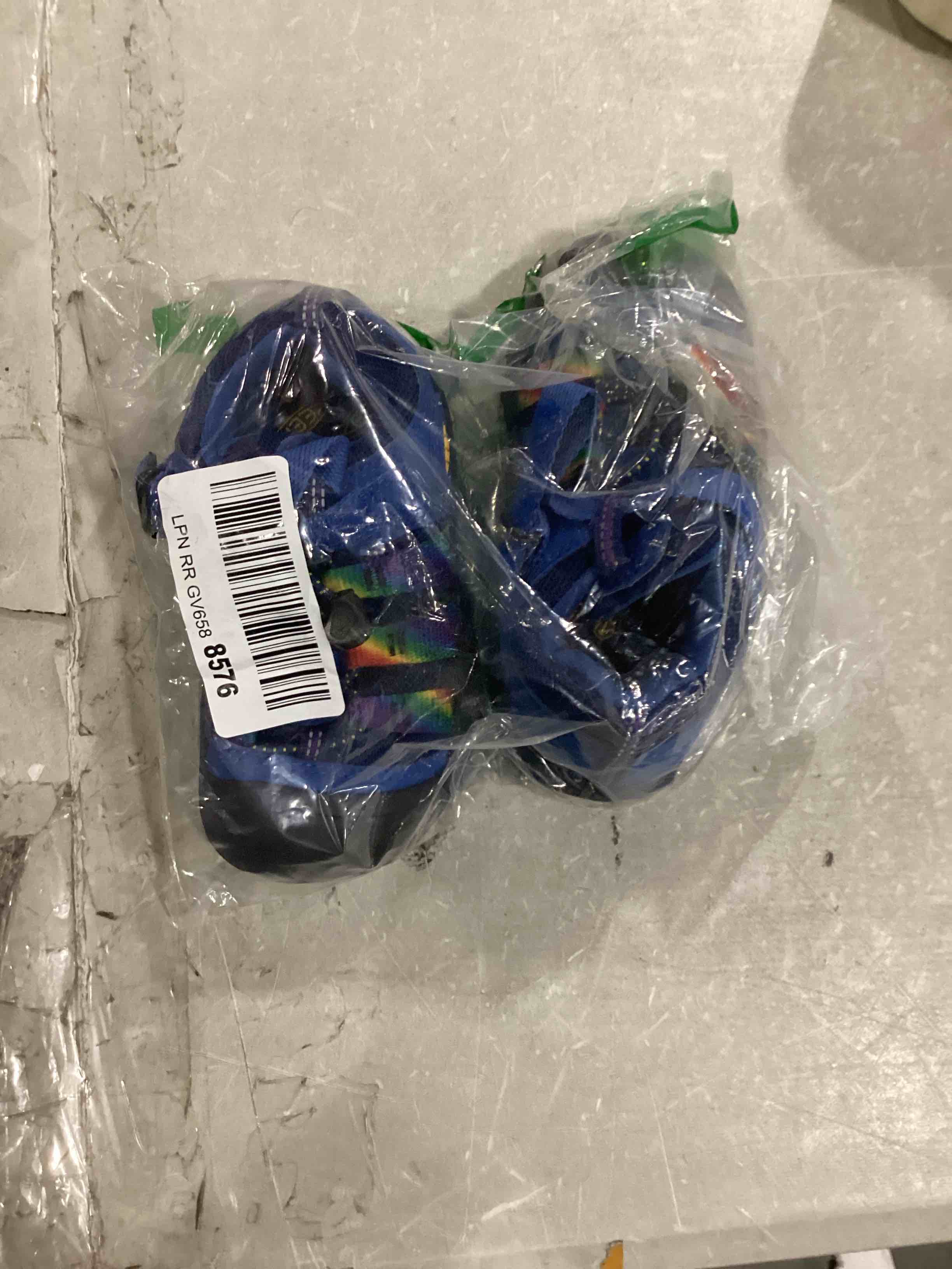https://s3.amazonaws.com/lotting-images-prod/bidfta/BLU6830275_1725894612895.jpeg