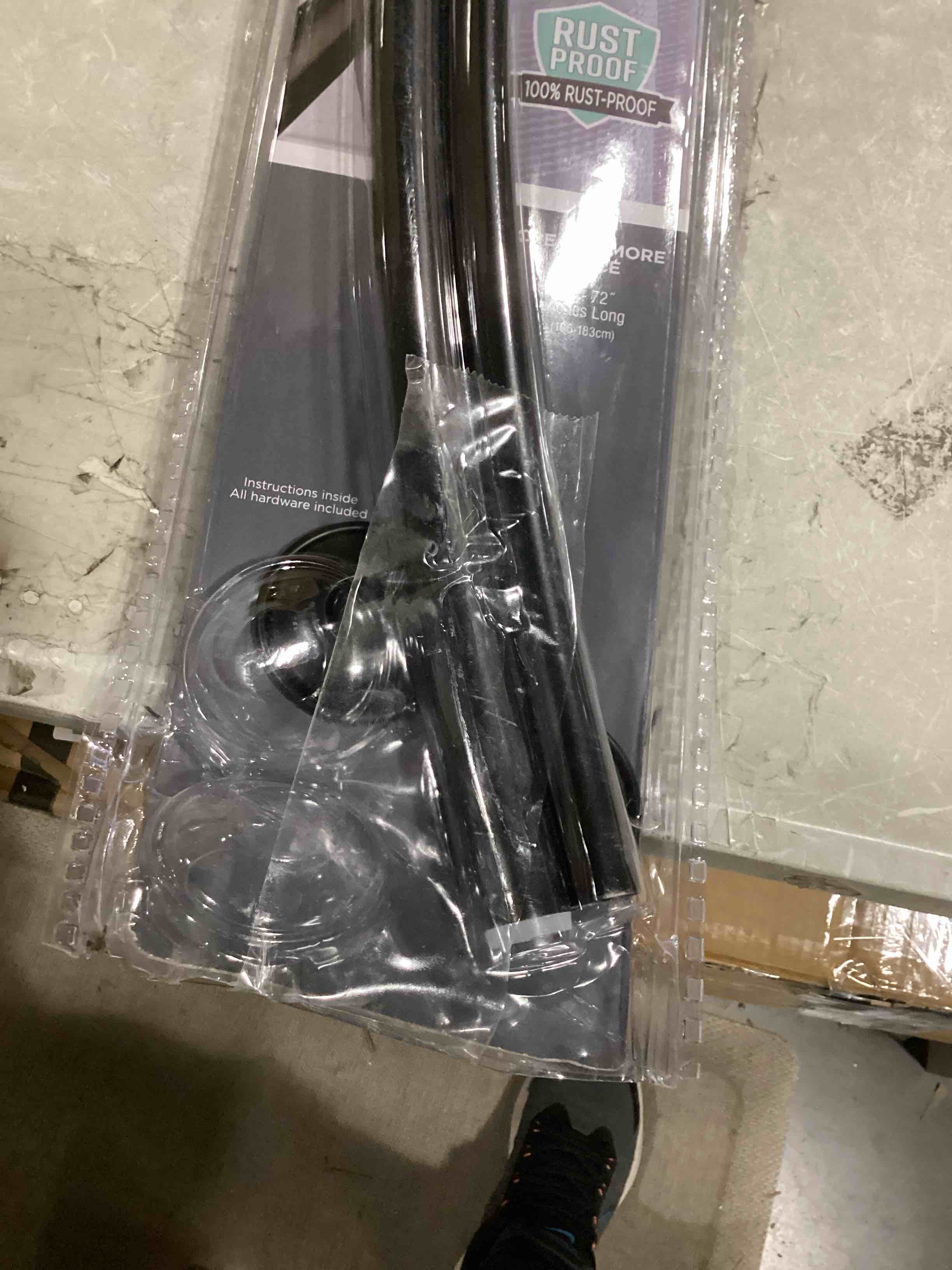 https://s3.amazonaws.com/lotting-images-prod/bidfta/BLU6830283_1725896128128.jpeg