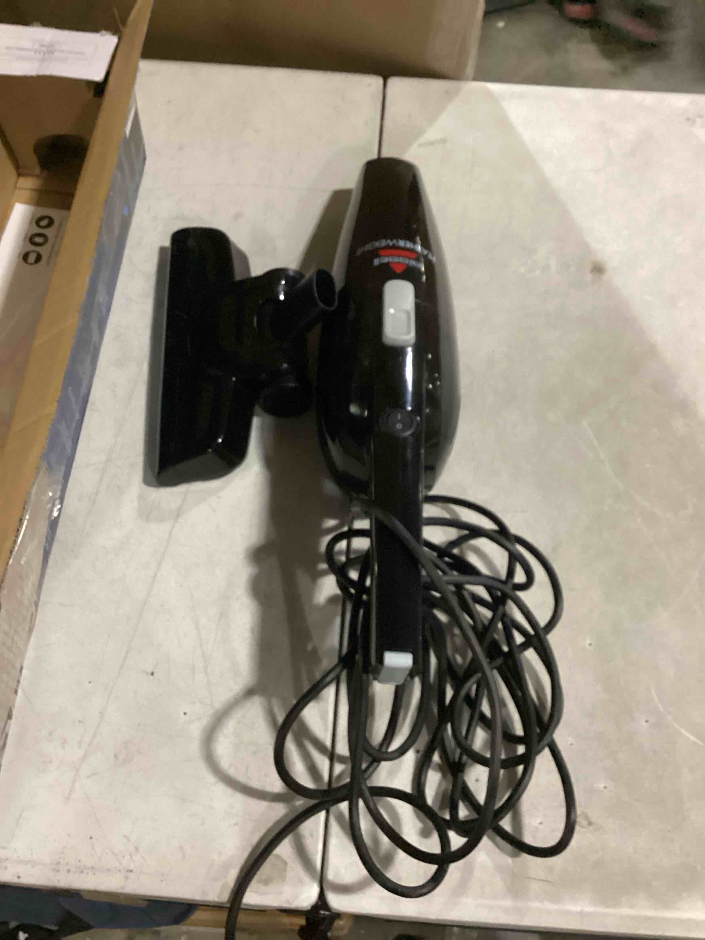 https://s3.amazonaws.com/lotting-images-prod/bidfta/BLU6830658_1726250231939.jpeg