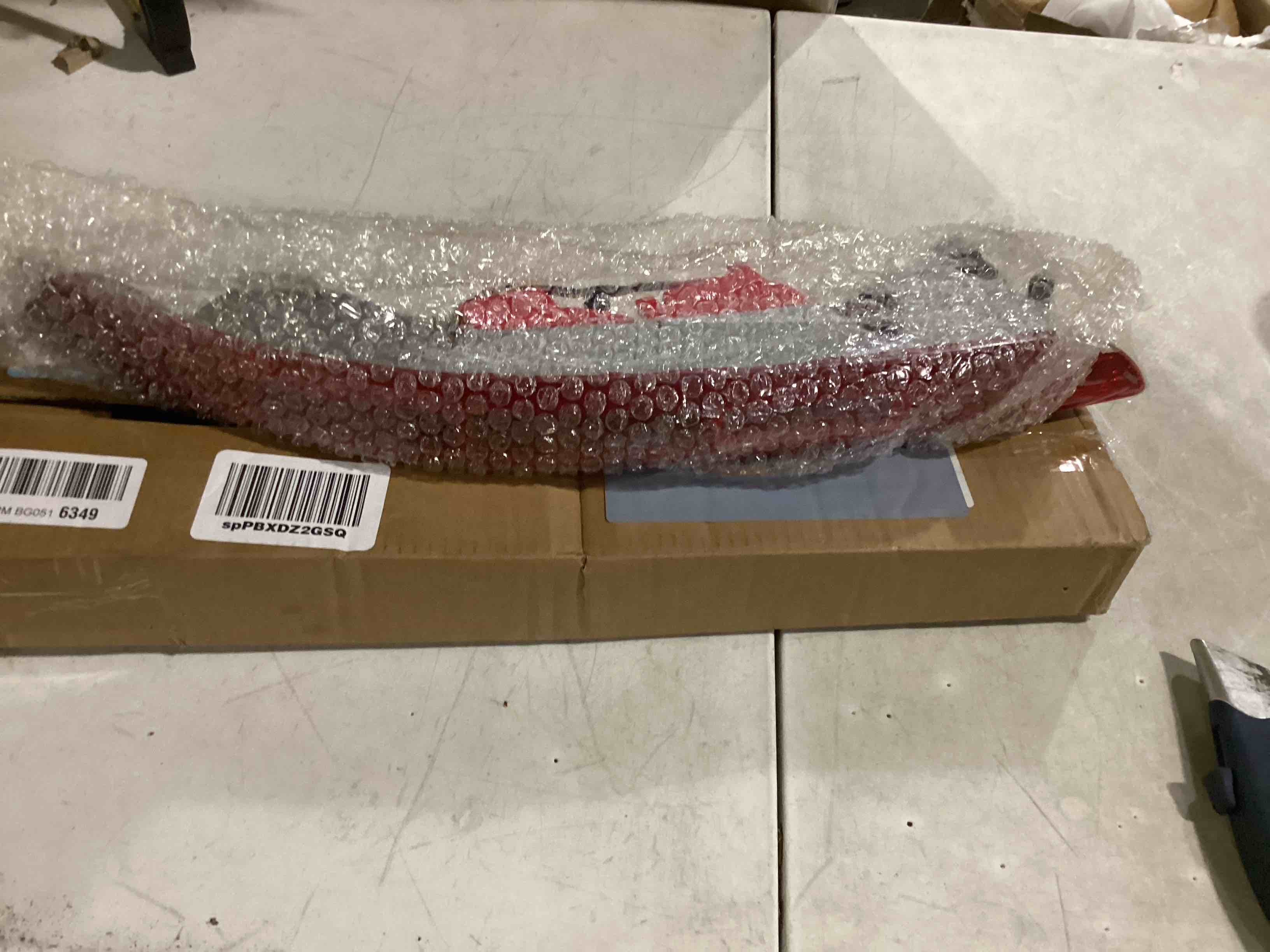 https://s3.amazonaws.com/lotting-images-prod/bidfta/BLU6830660_1726251697387.jpeg