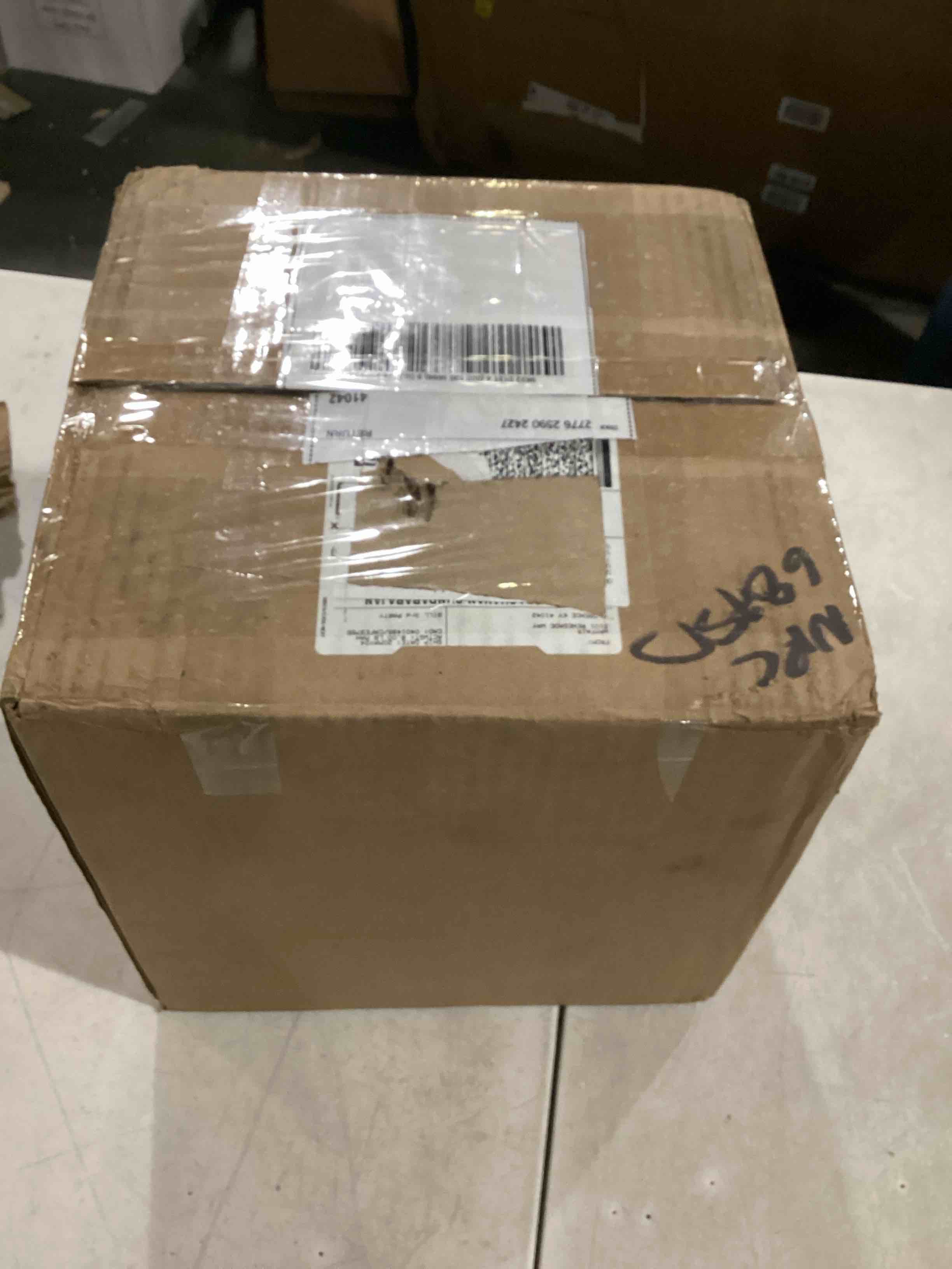 https://s3.amazonaws.com/lotting-images-prod/bidfta/BLU6831185_1726768294187.jpeg