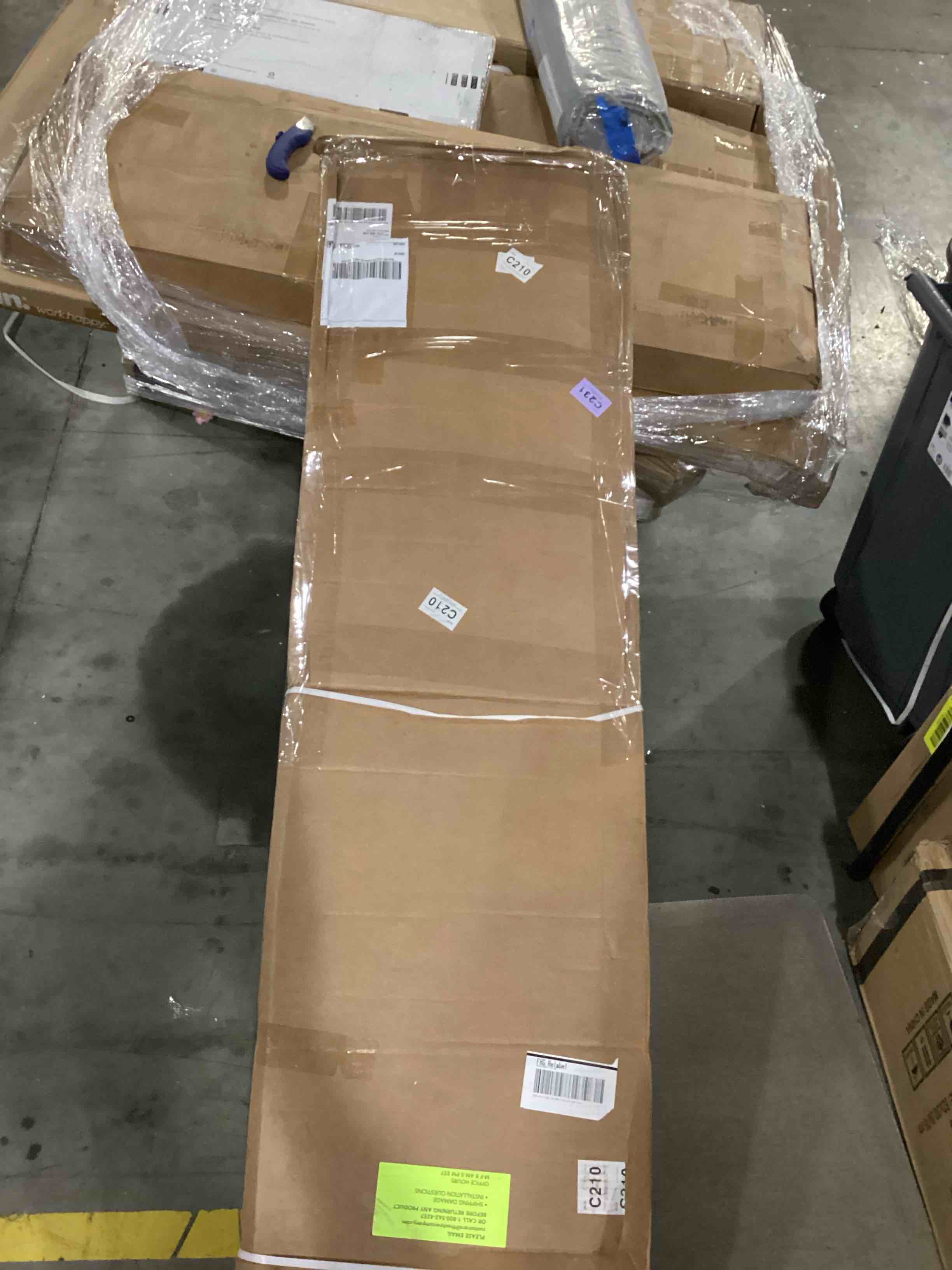 https://s3.amazonaws.com/lotting-images-prod/bidfta/BLU6831205_1726830452414.jpeg