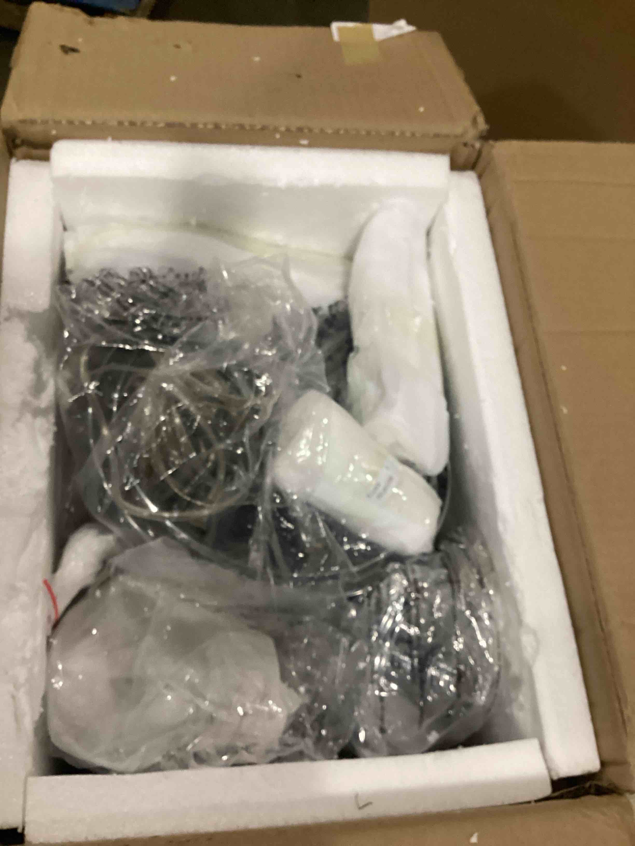 https://s3.amazonaws.com/lotting-images-prod/bidfta/BLU6831542_1725626028056.jpeg