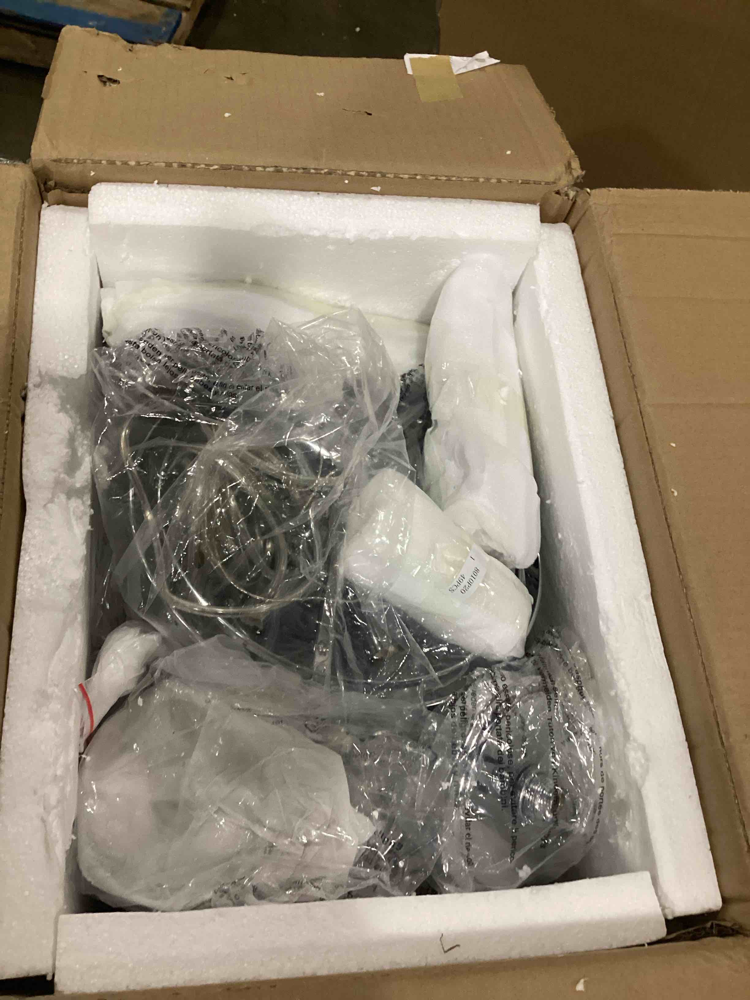https://s3.amazonaws.com/lotting-images-prod/bidfta/BLU6831542_1725626030404.jpeg