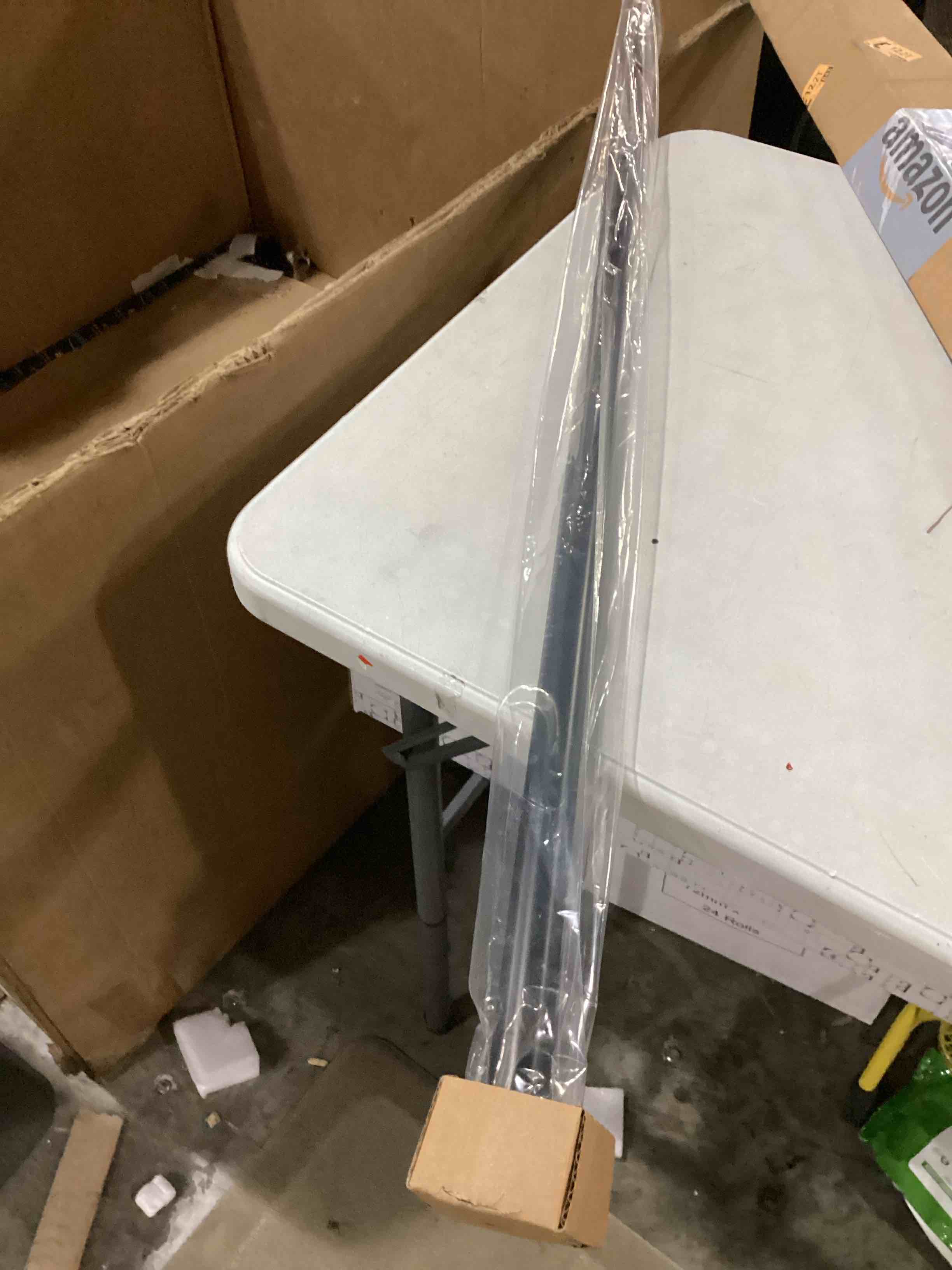 https://s3.amazonaws.com/lotting-images-prod/bidfta/BLU6832568_1726660337011.jpeg
