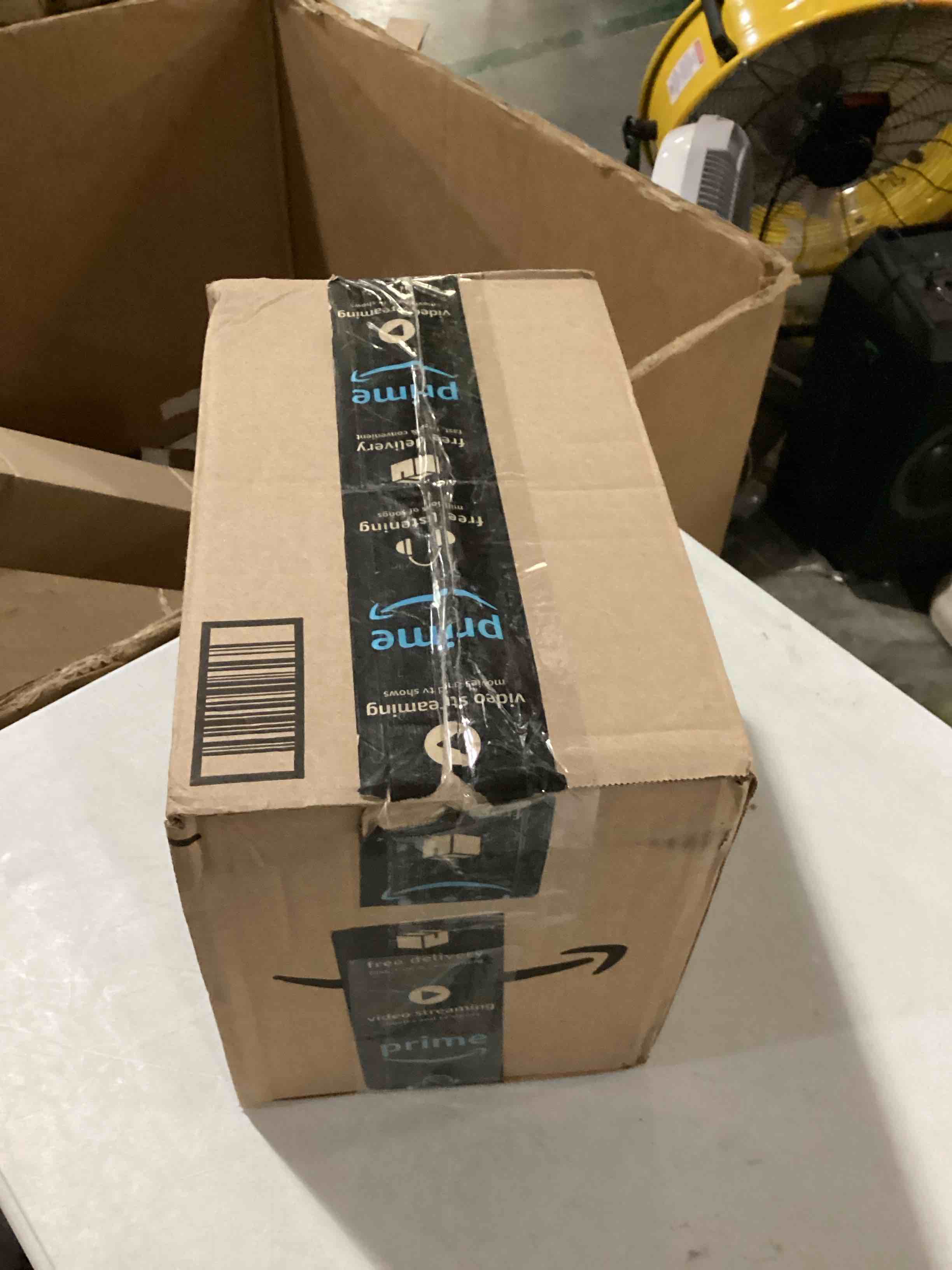 https://s3.amazonaws.com/lotting-images-prod/bidfta/BLU6832720_1726751703927.jpeg