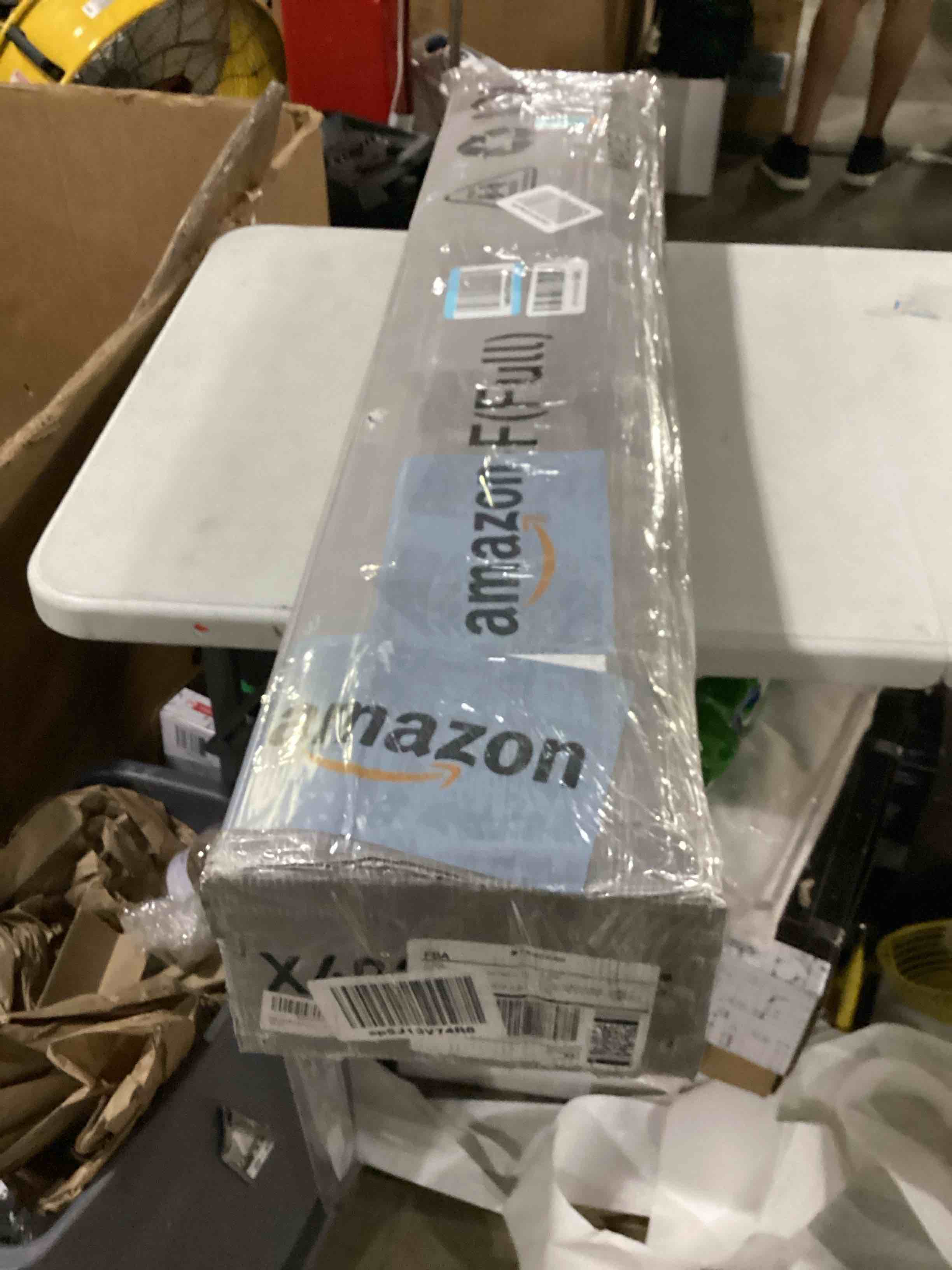 https://s3.amazonaws.com/lotting-images-prod/bidfta/BLU6832786_1726760938845.jpeg