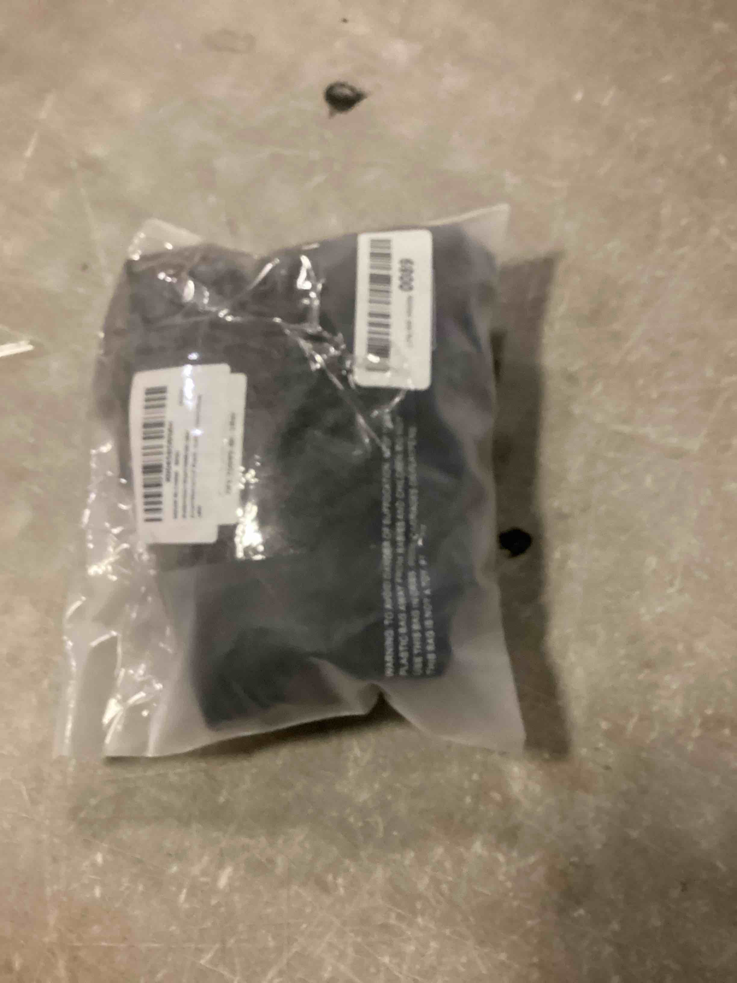 https://s3.amazonaws.com/lotting-images-prod/bidfta/BLU6833026_1725896192980.jpeg