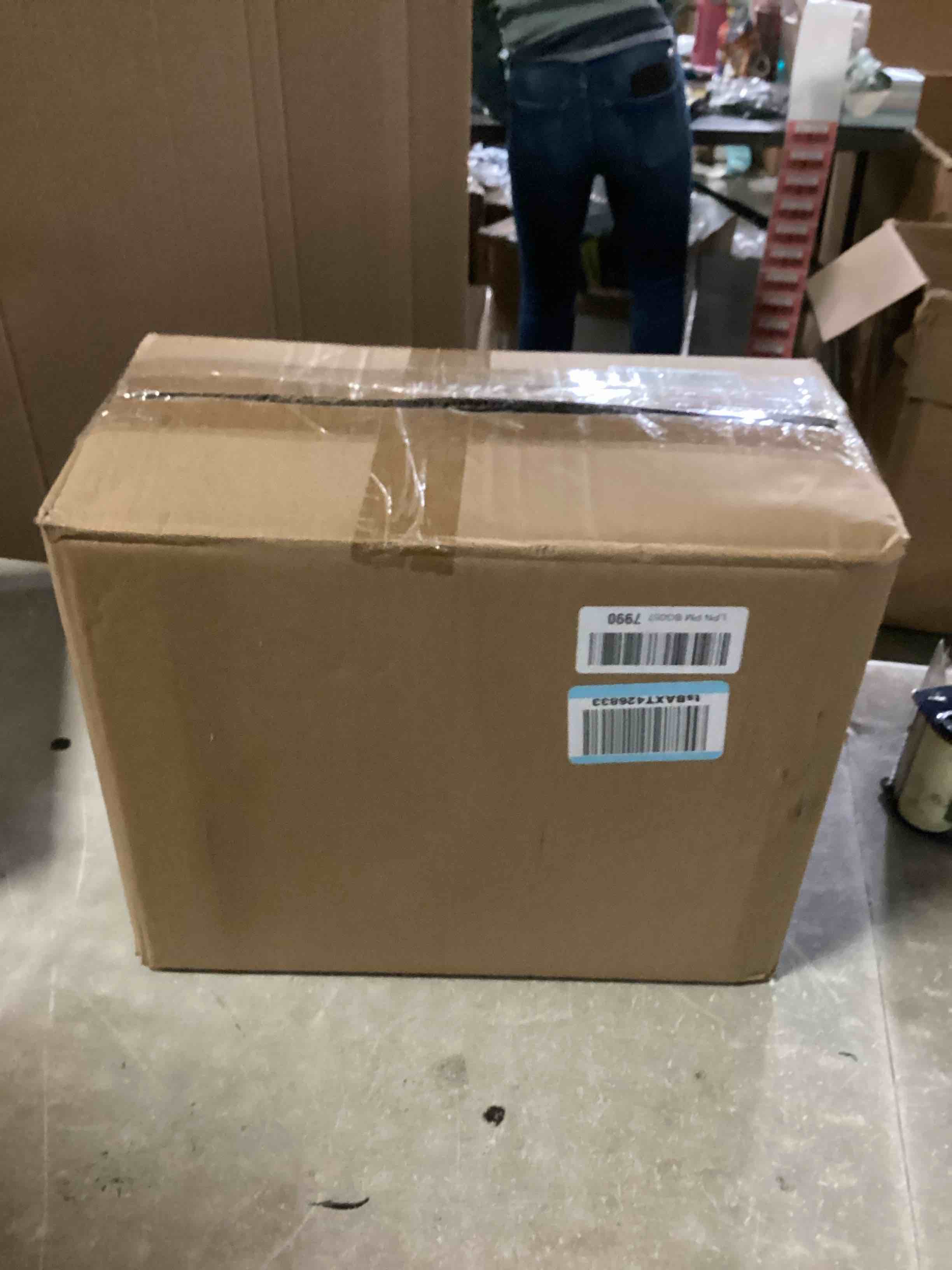https://s3.amazonaws.com/lotting-images-prod/bidfta/BLU6833079_1725907167258.jpeg