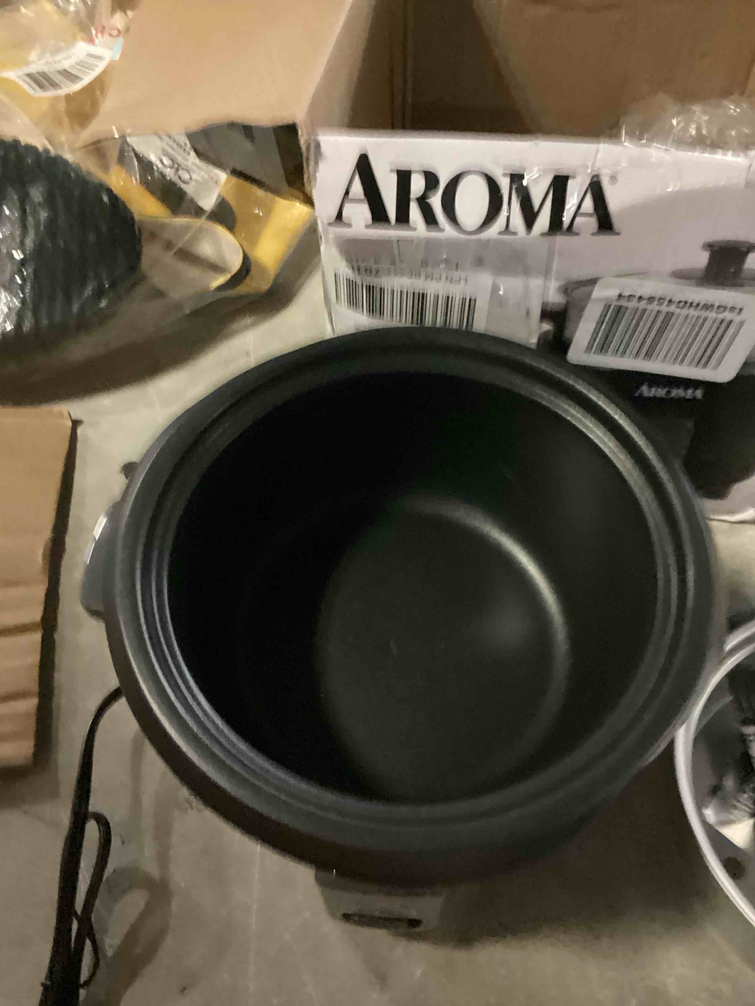 https://s3.amazonaws.com/lotting-images-prod/bidfta/BLU6833151_1725972675083.jpeg