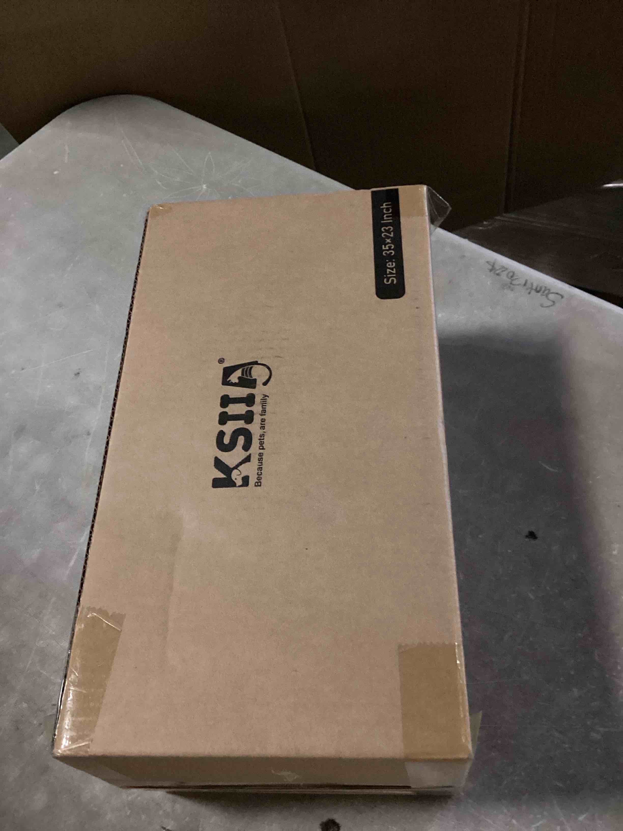 https://s3.amazonaws.com/lotting-images-prod/bidfta/BLU6833188_1725979090435.jpeg