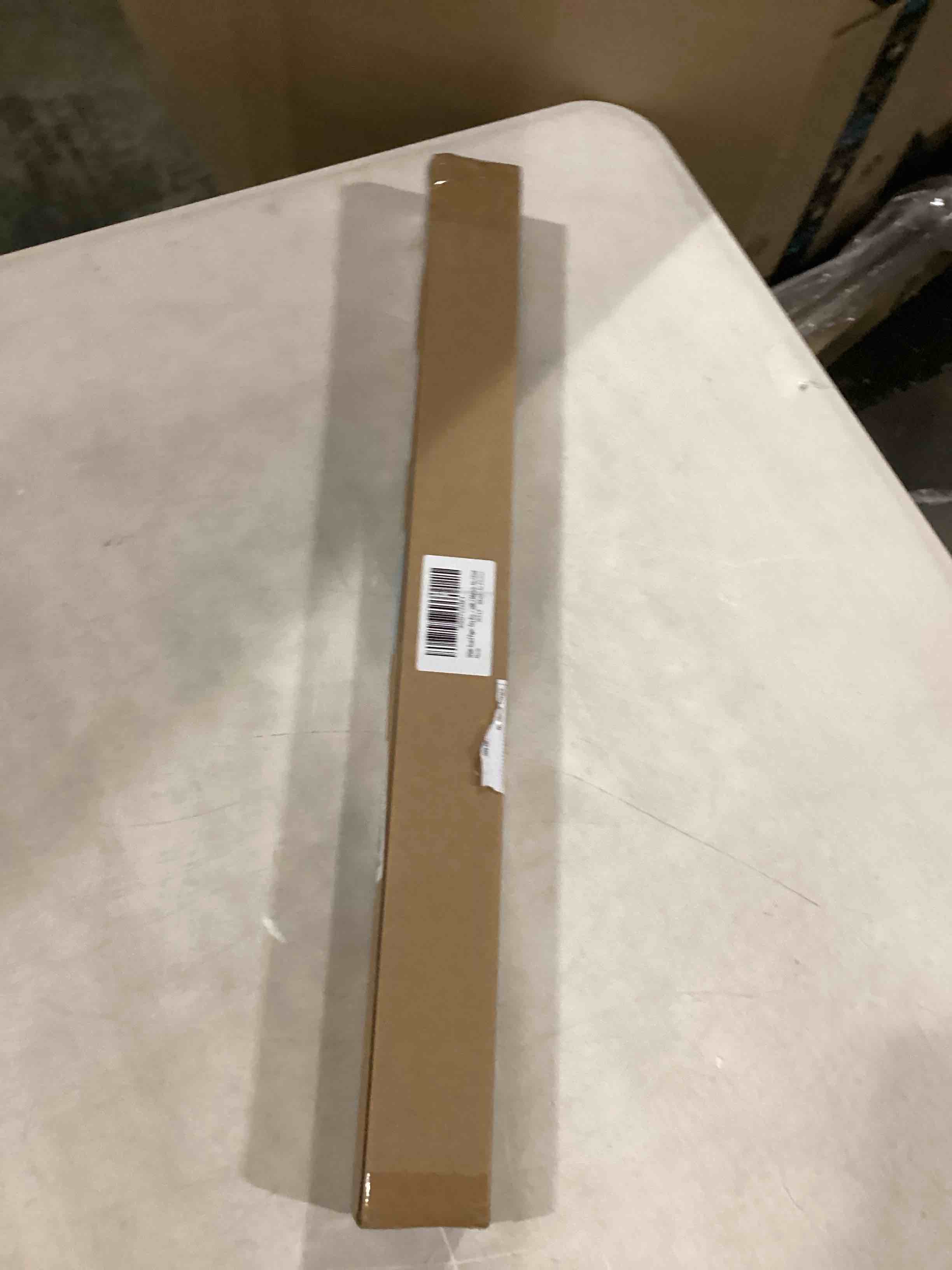 https://s3.amazonaws.com/lotting-images-prod/bidfta/BLU6835019_1726514298359.jpeg