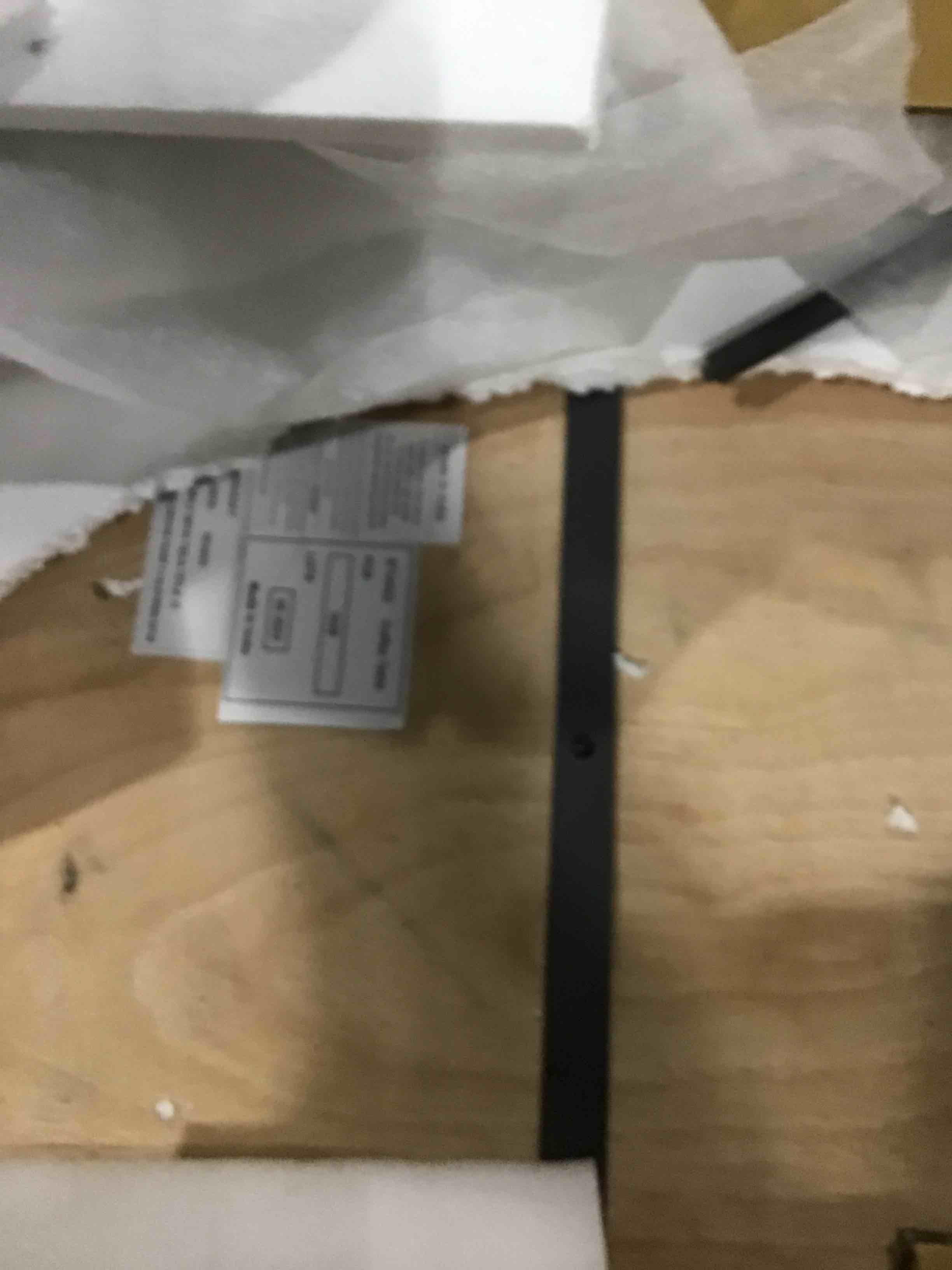 https://s3.amazonaws.com/lotting-images-prod/bidfta/BLU6835517_1727267314124.jpeg