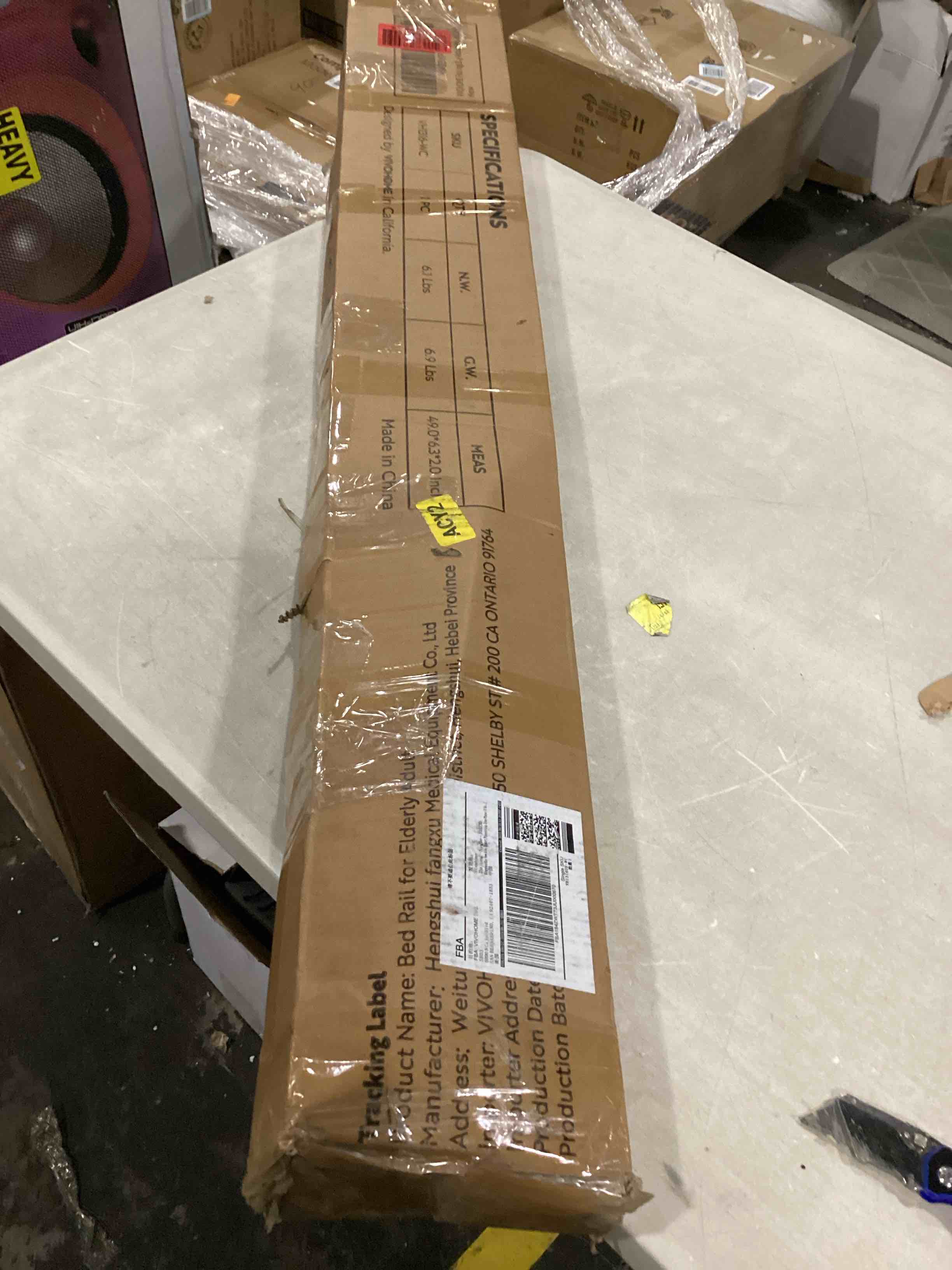 https://s3.amazonaws.com/lotting-images-prod/bidfta/BLU6835776_1727463378230.jpeg