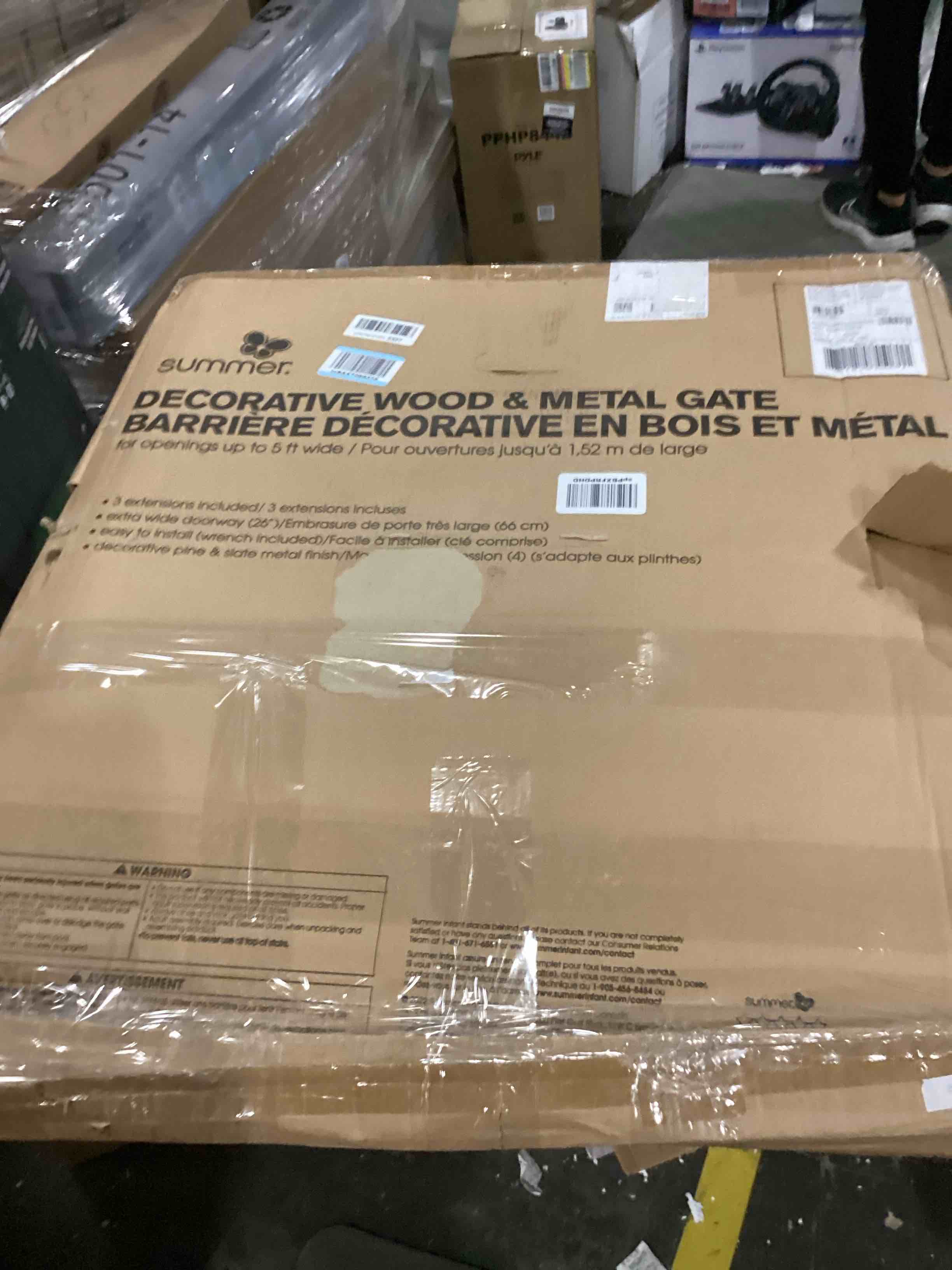 https://s3.amazonaws.com/lotting-images-prod/bidfta/BLU6835830_1727701769361.jpeg