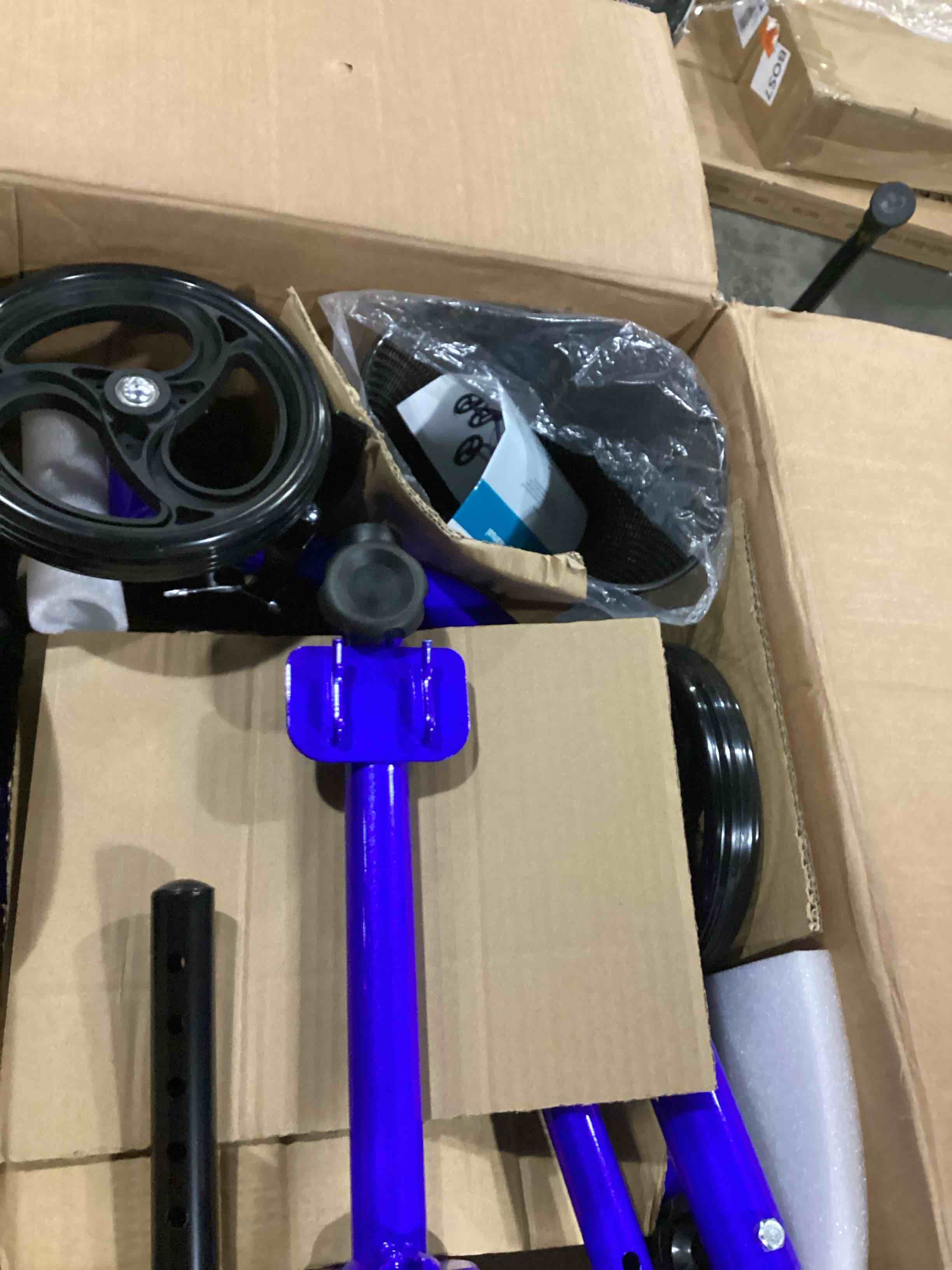 https://s3.amazonaws.com/lotting-images-prod/bidfta/BLU6835905_1727786258990.jpeg