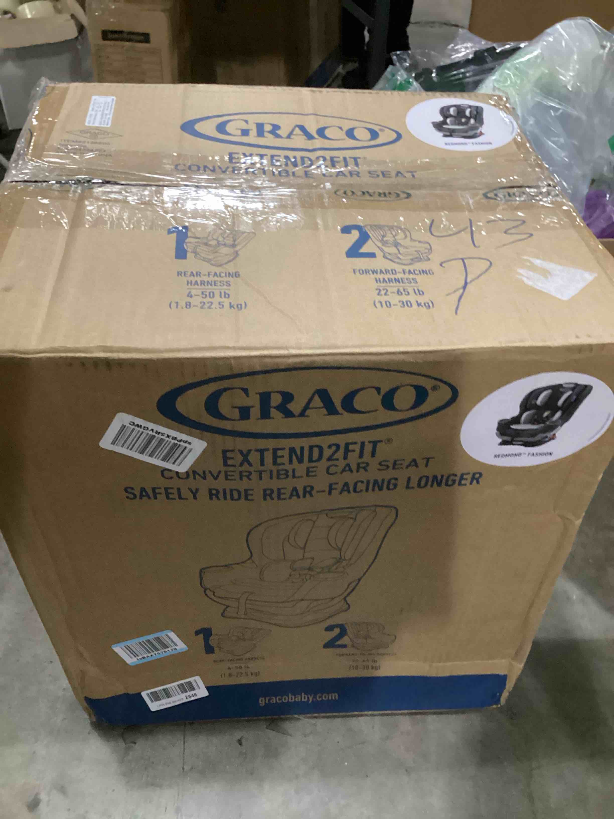 Graco Extend2Fit Convertible Car Seat, RearFacing and ForwardFacing