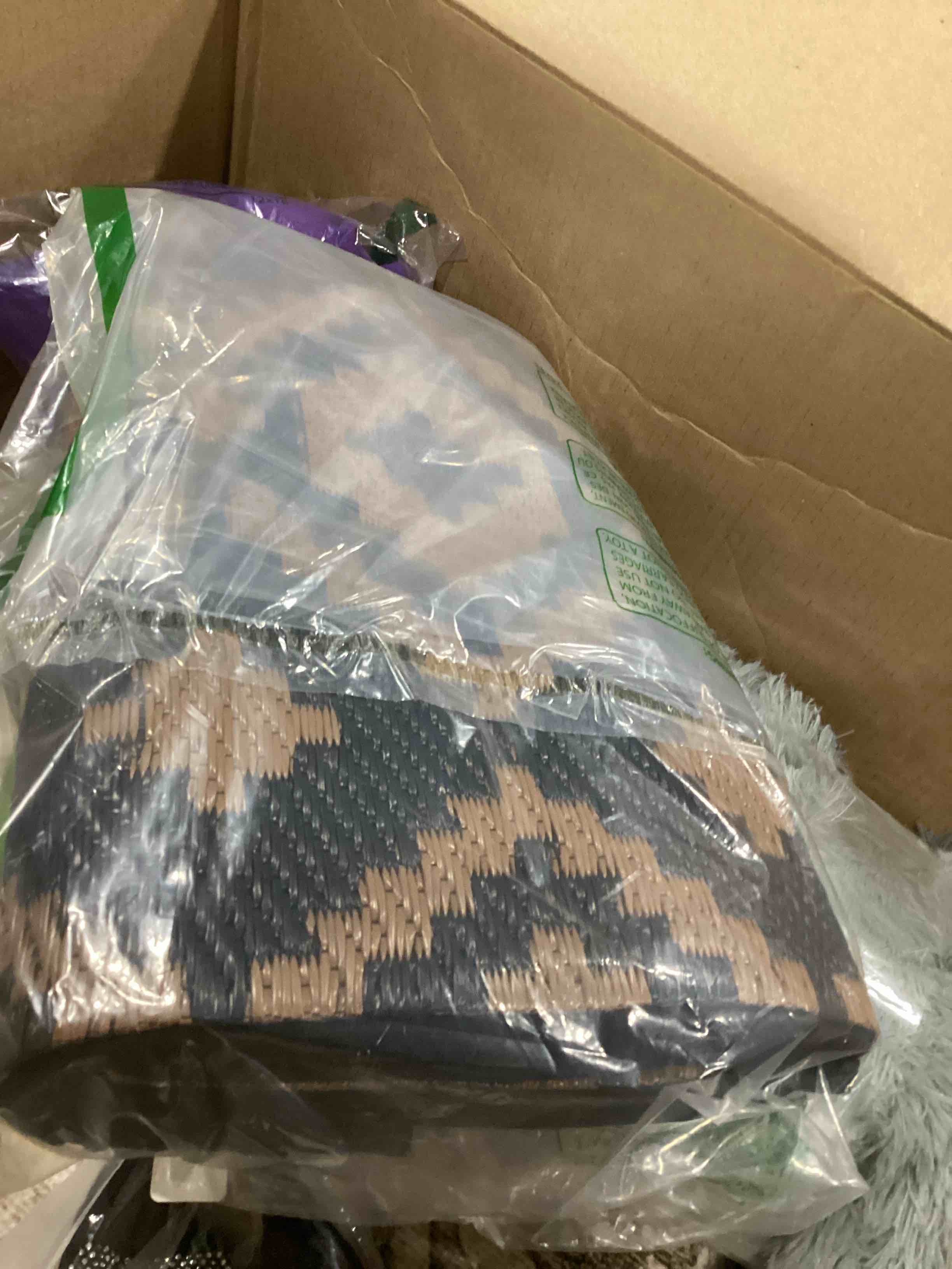 Outdoor Rug, 4x6ft Plastic Straw Reversible Mats, Area Rug Decor