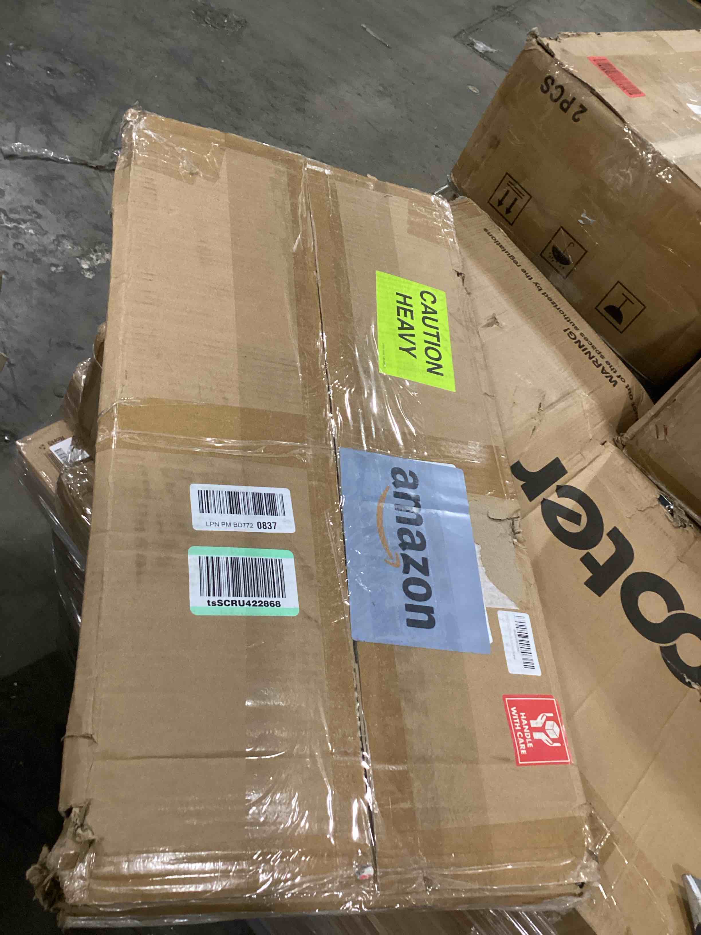 https://s3.amazonaws.com/lotting-images-prod/bidfta/BLU6836374_1728559733292.jpeg