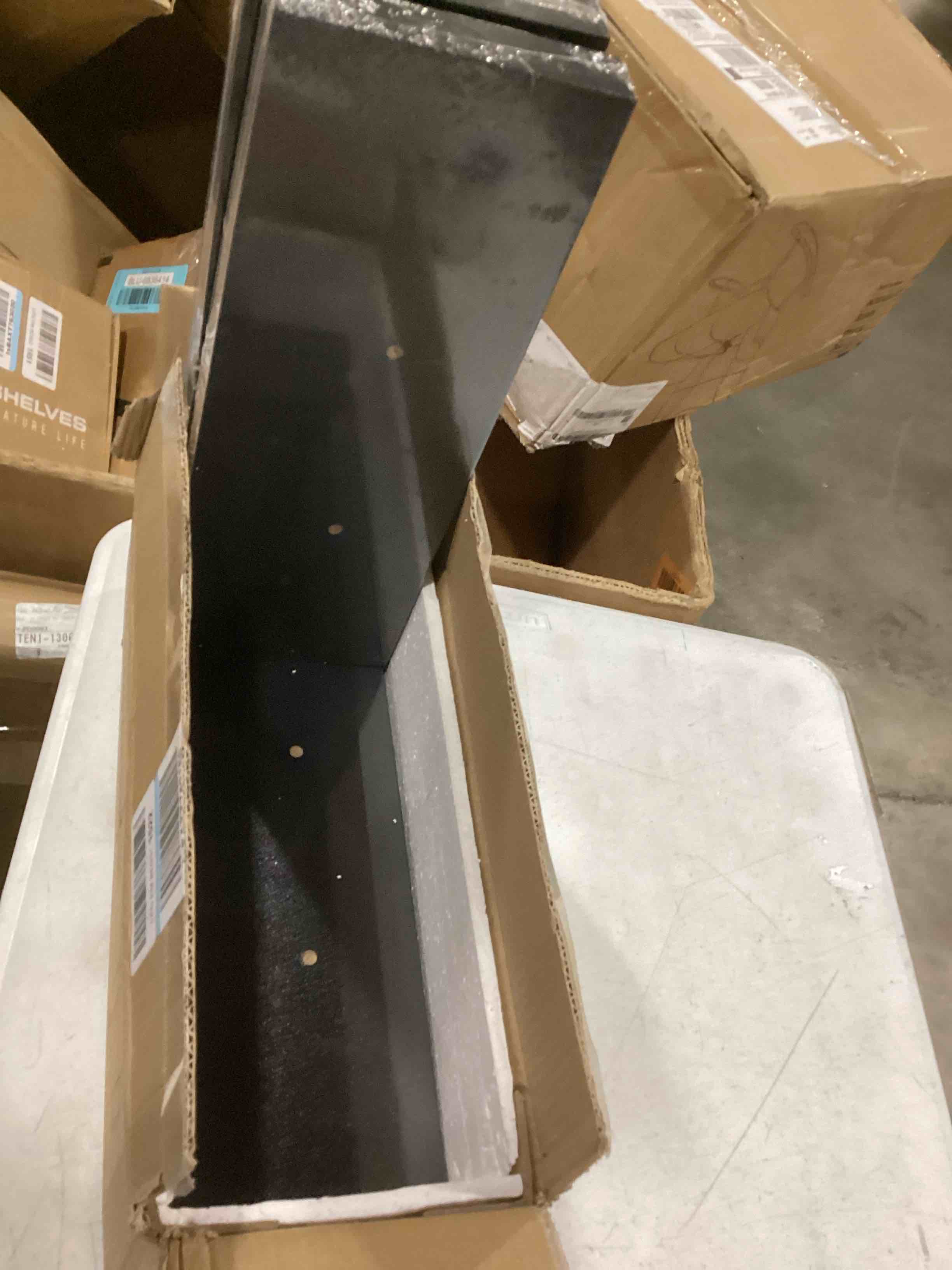 https://s3.amazonaws.com/lotting-images-prod/bidfta/BLU6836421_1728566964492.jpeg