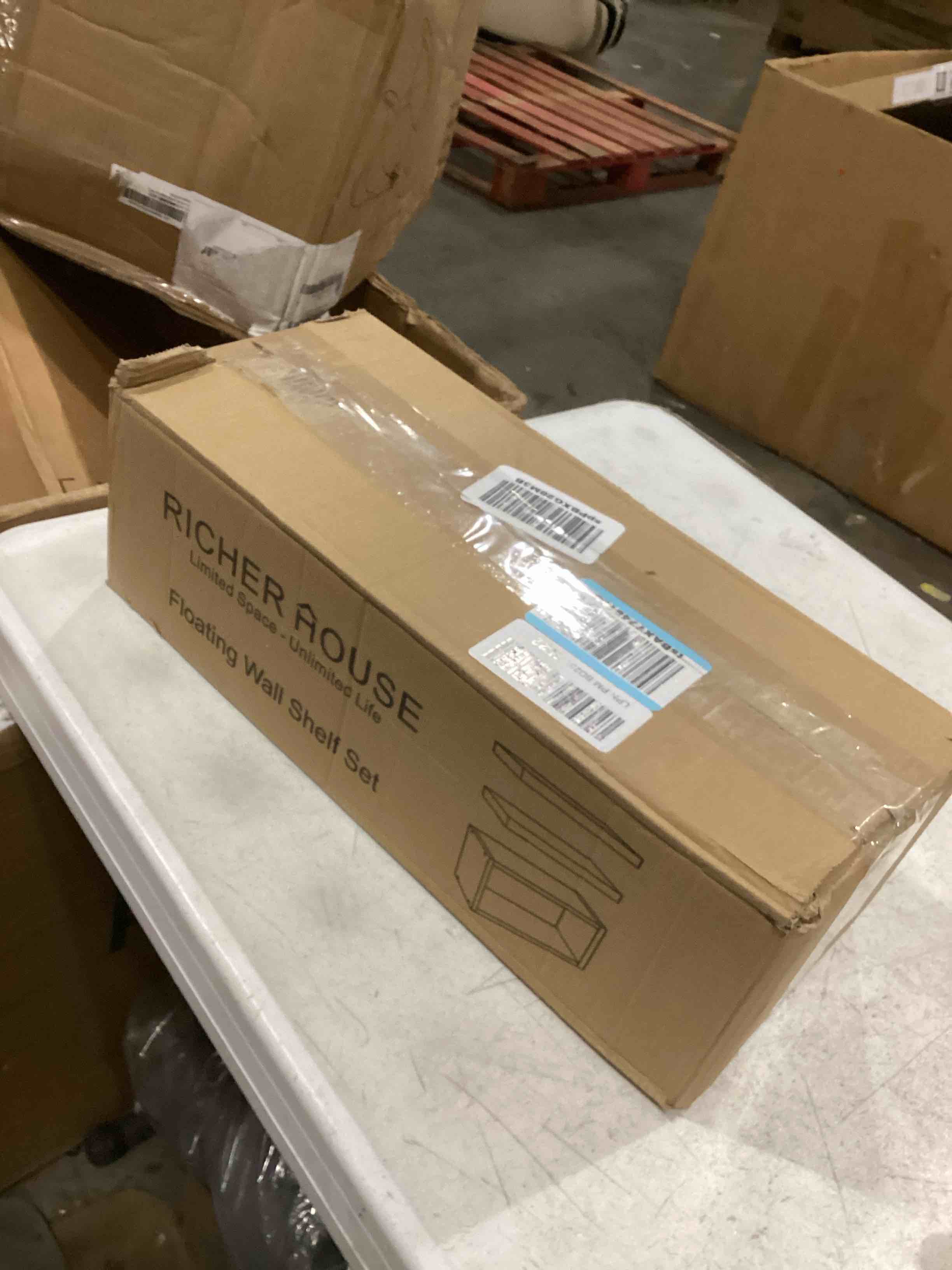 https://s3.amazonaws.com/lotting-images-prod/bidfta/BLU6836421_1728566977943.jpeg