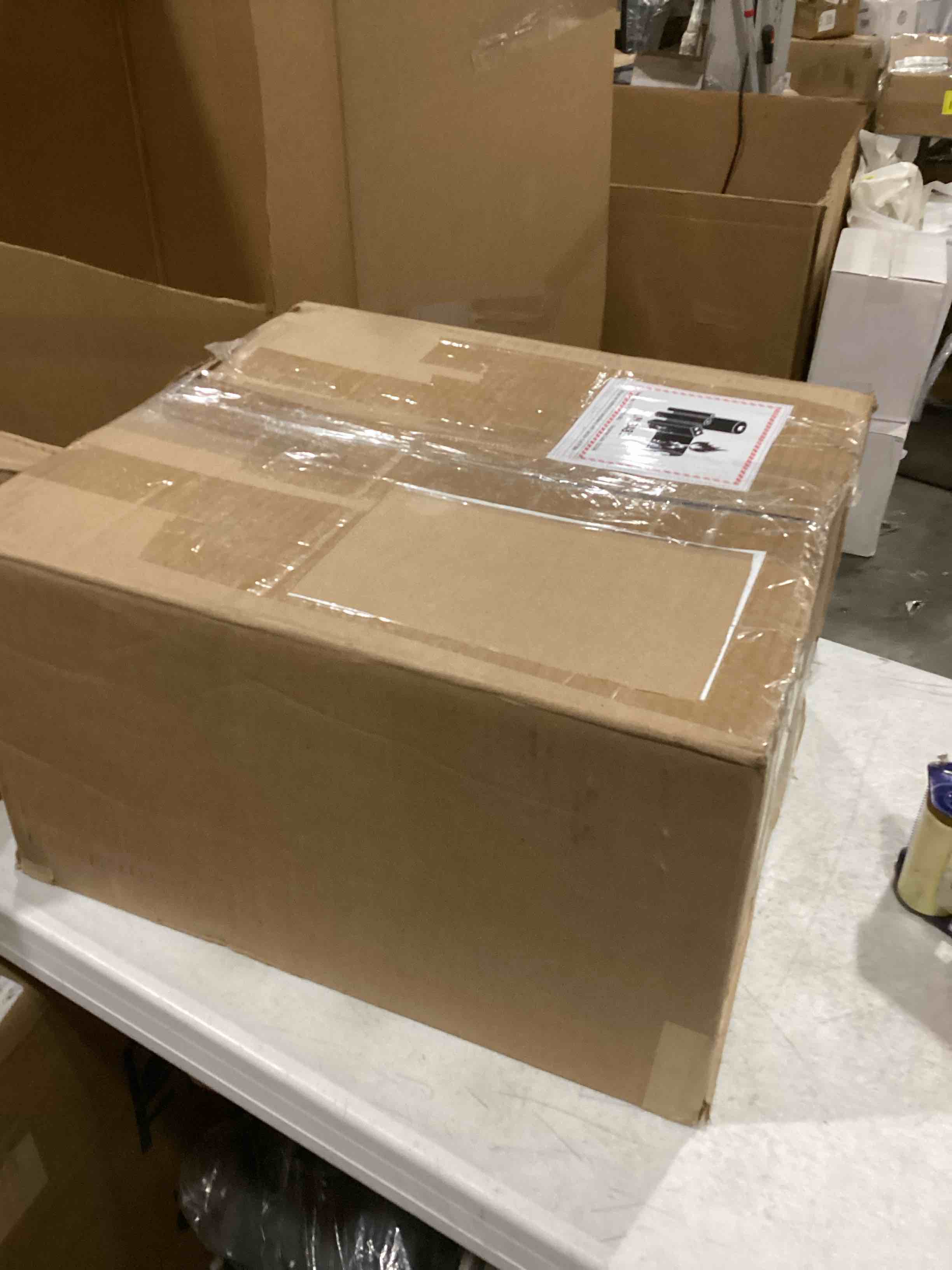 https://s3.amazonaws.com/lotting-images-prod/bidfta/BLU6836477_1728580516140.jpeg