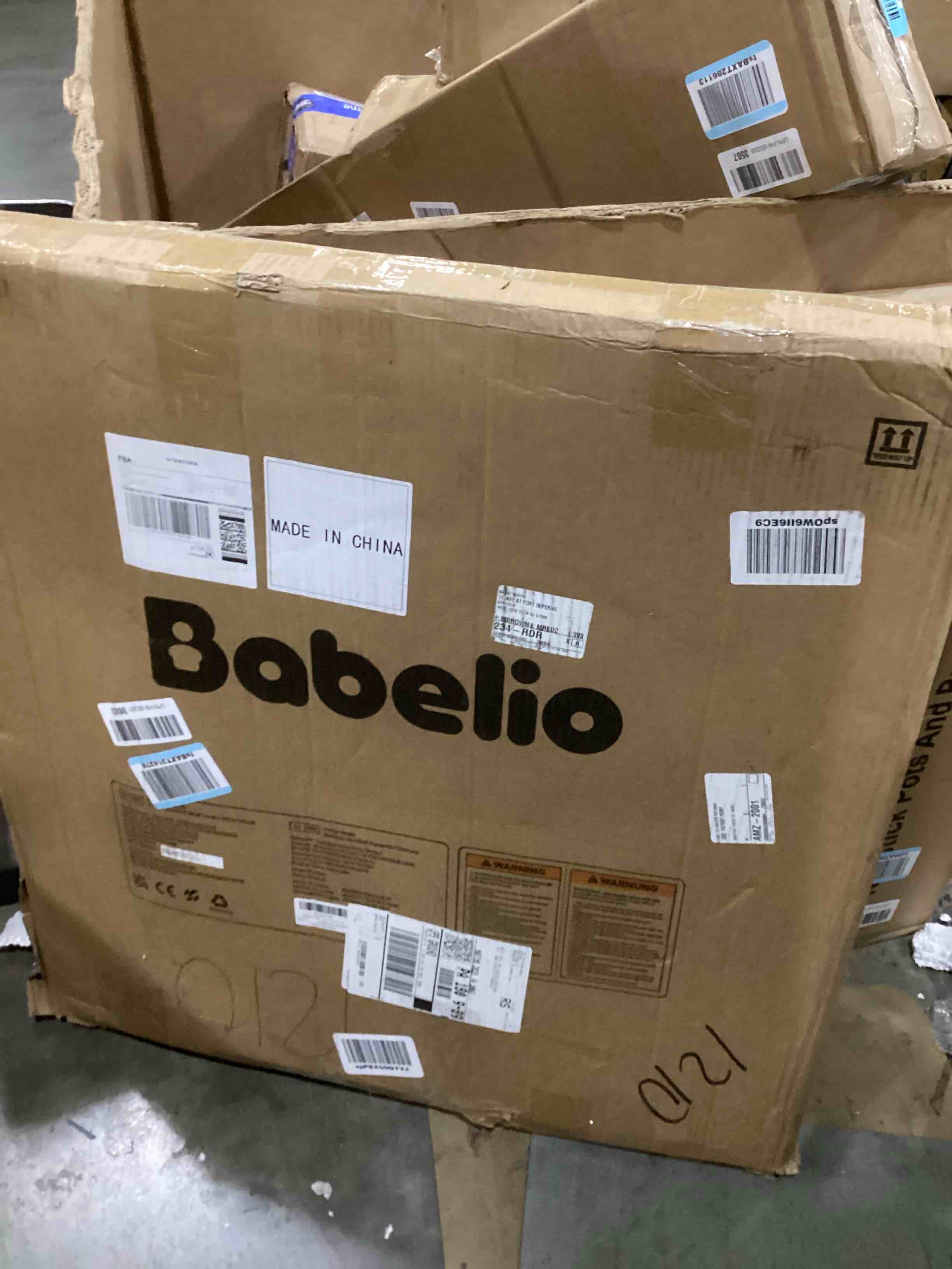 https://s3.amazonaws.com/lotting-images-prod/bidfta/BLU6836822_1728920400319.jpeg