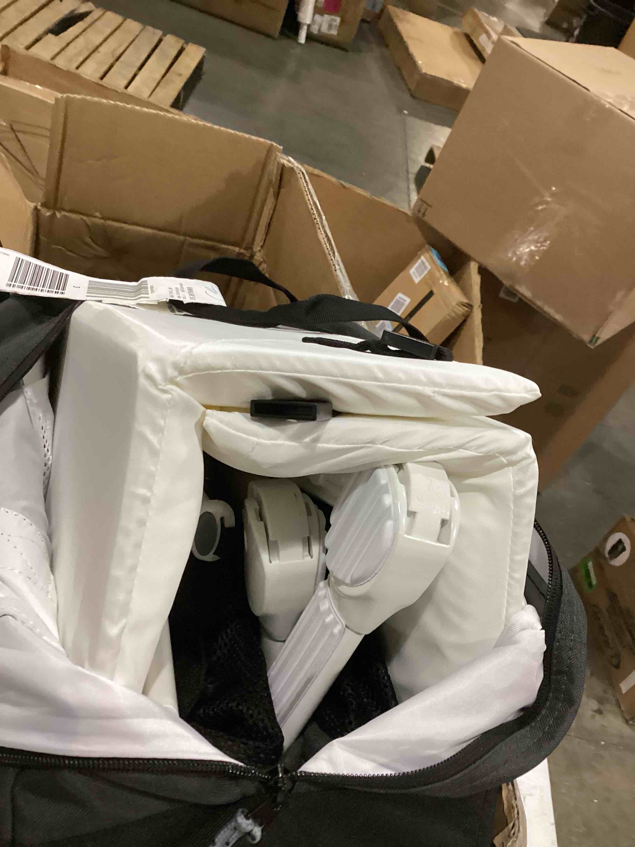 Guava Lotus Travel Crib with Lightweight Backpack Design Certified