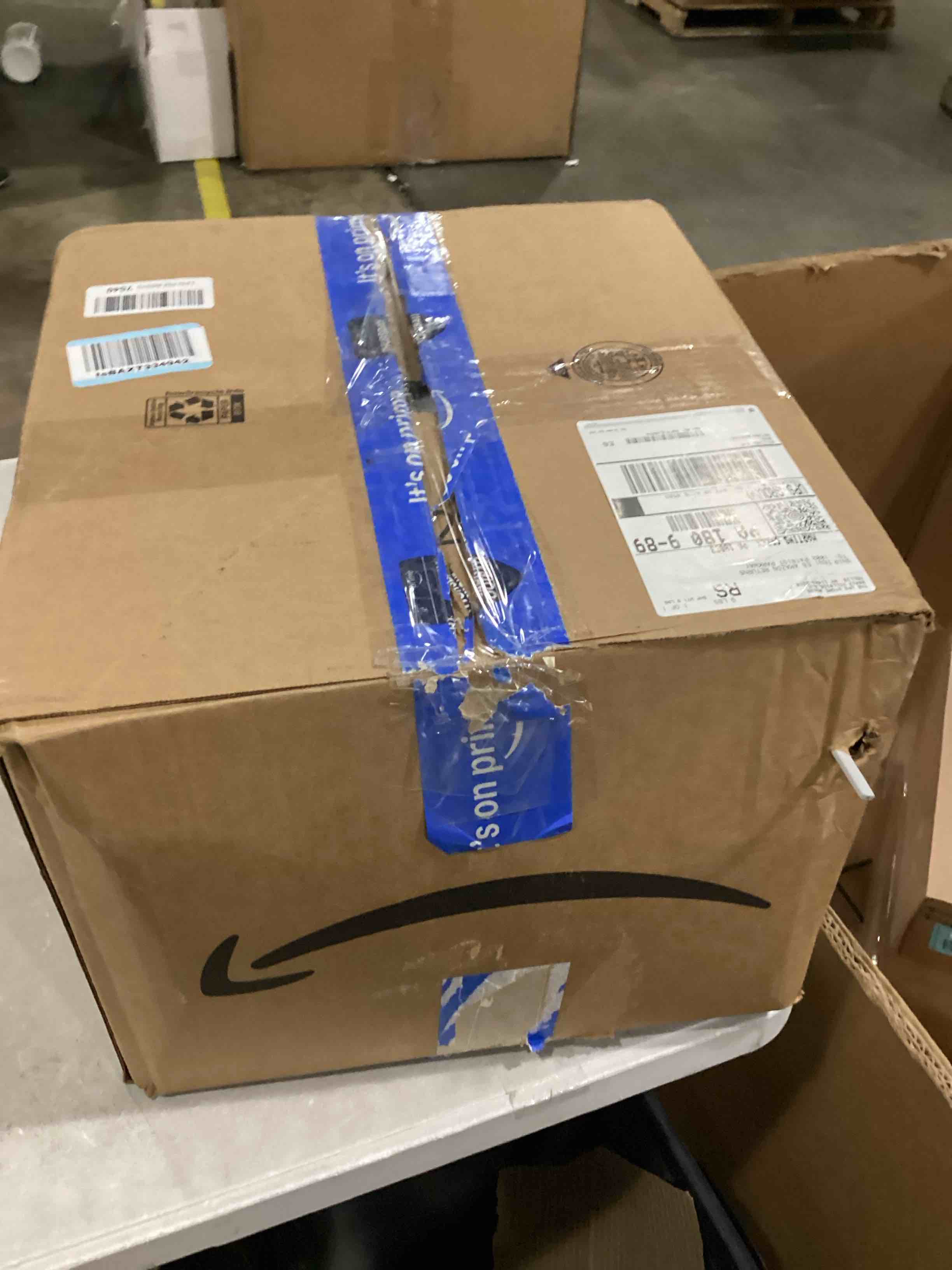 https://s3.amazonaws.com/lotting-images-prod/bidfta/BLU6838198_1731680916428.jpeg