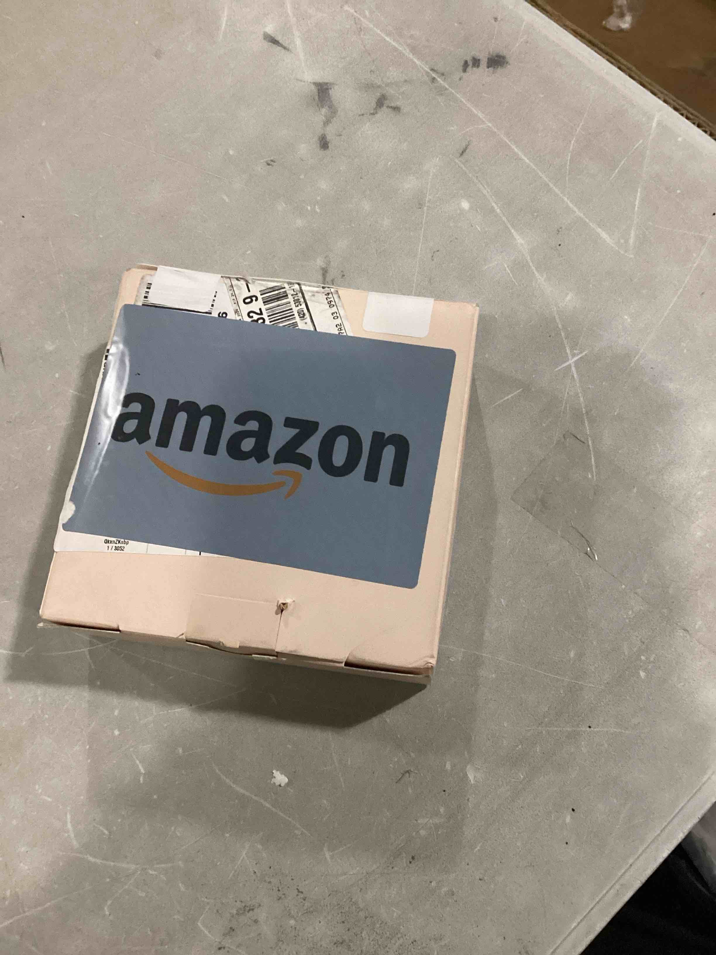 https://s3.amazonaws.com/lotting-images-prod/bidfta/BLU6838237_1731687117090.jpeg