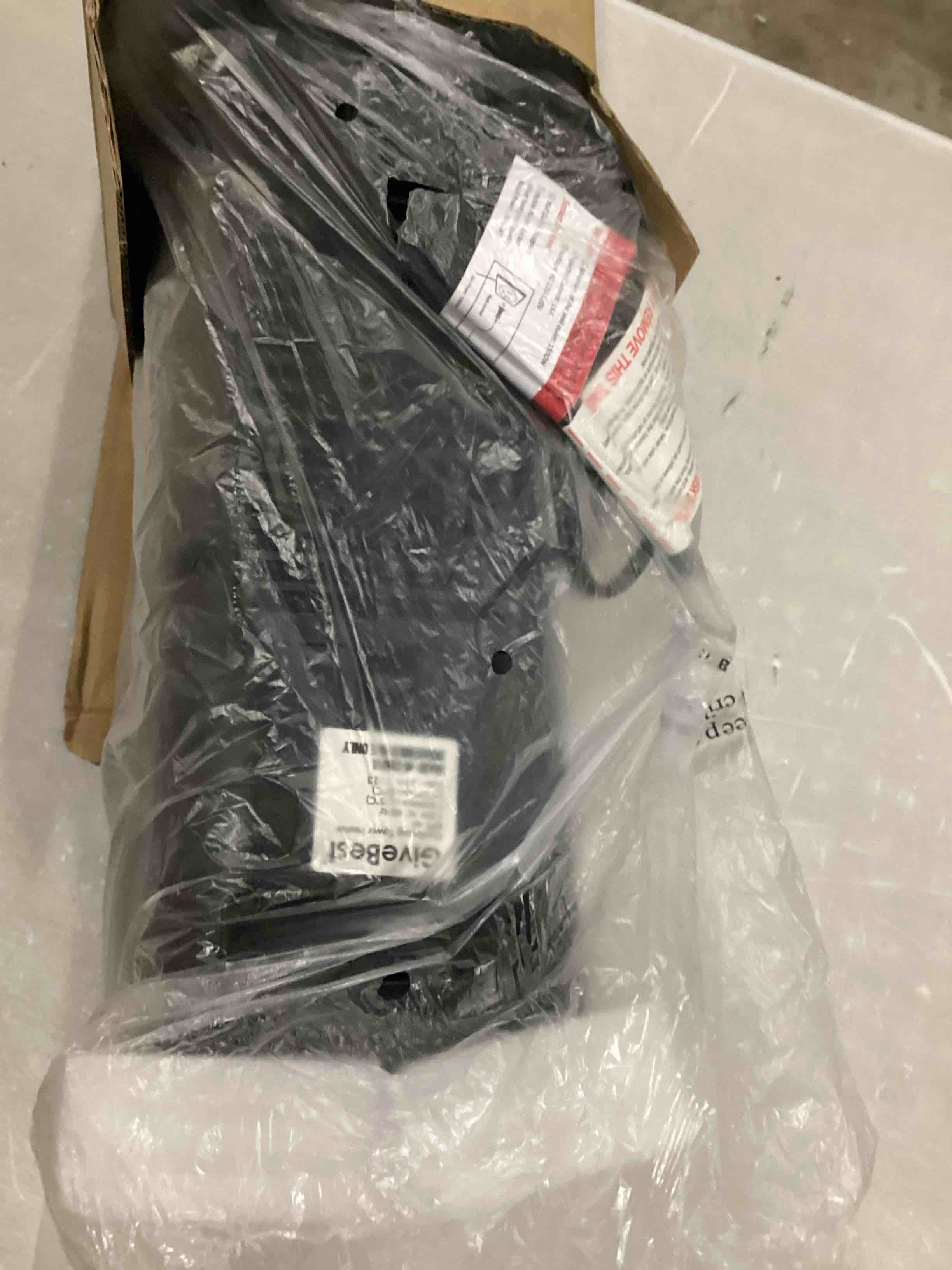 https://s3.amazonaws.com/lotting-images-prod/bidfta/BLU6838247_1731688969890.jpeg