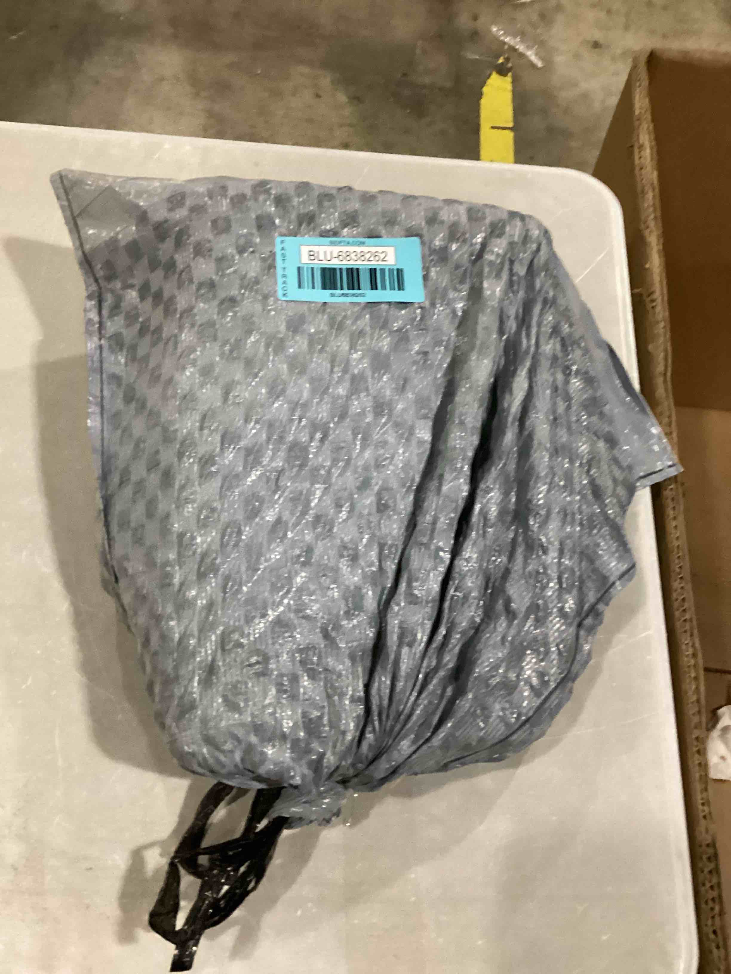 https://s3.amazonaws.com/lotting-images-prod/bidfta/BLU6838262_1731693470697.jpeg