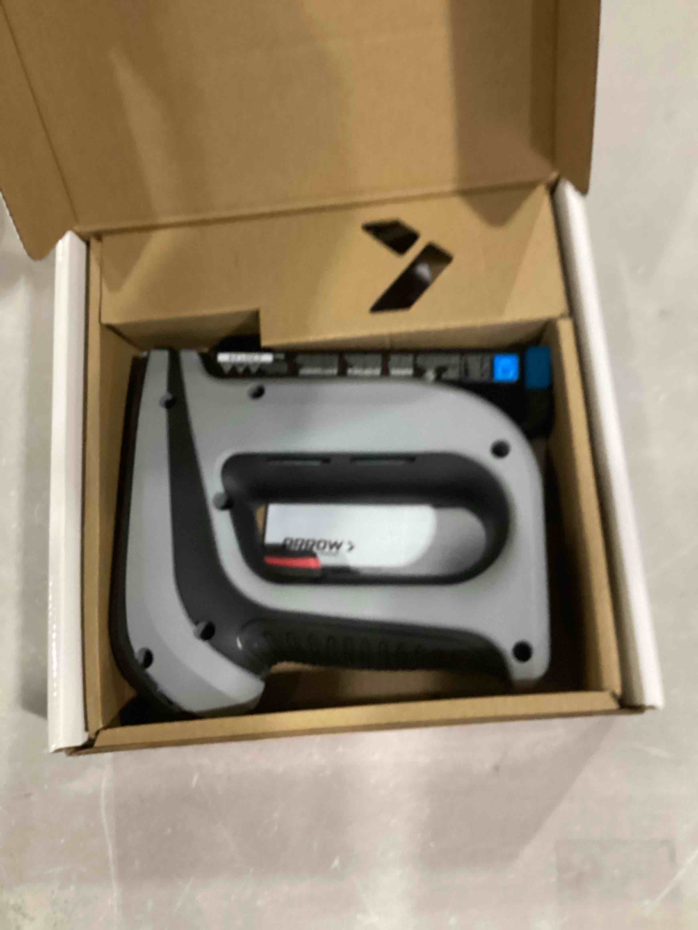 https://s3.amazonaws.com/lotting-images-prod/bidfta/BLU6838568_1732023804476.jpeg