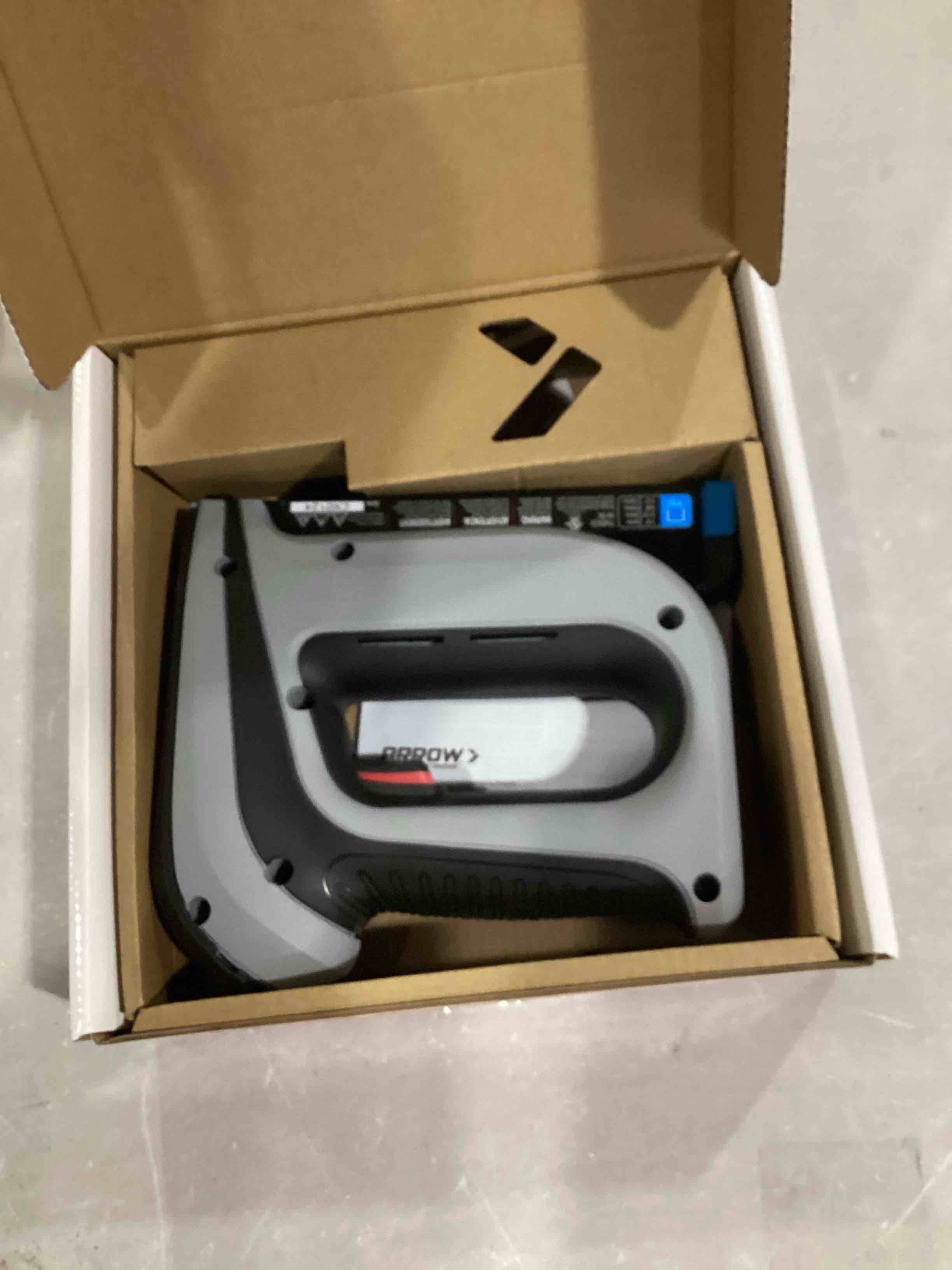 https://s3.amazonaws.com/lotting-images-prod/bidfta/BLU6838568_1732023805363.jpeg