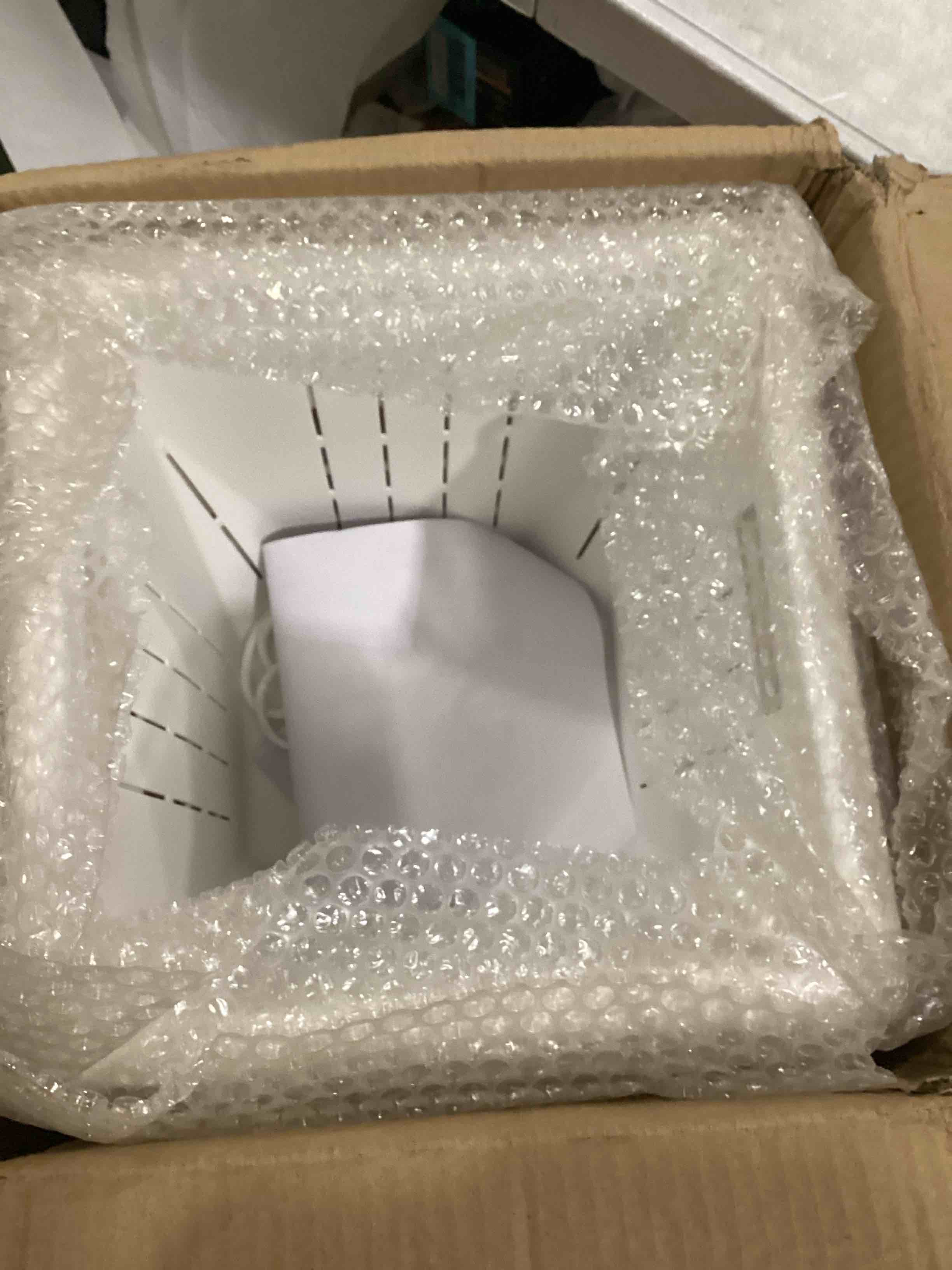 https://s3.amazonaws.com/lotting-images-prod/bidfta/BLU6838794_1732131387547.jpeg