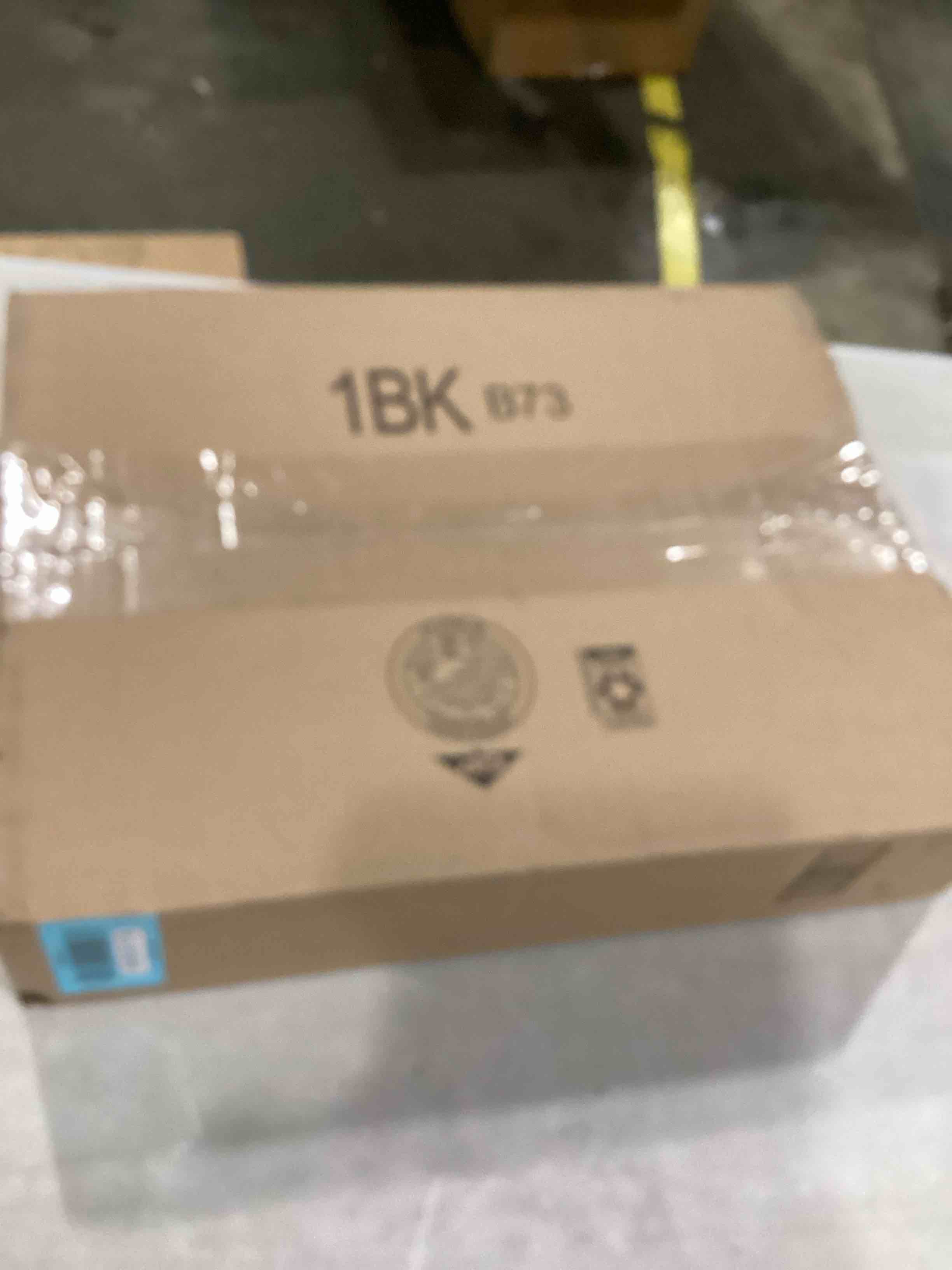 https://s3.amazonaws.com/lotting-images-prod/bidfta/BLU6838866_1732199090984.jpeg