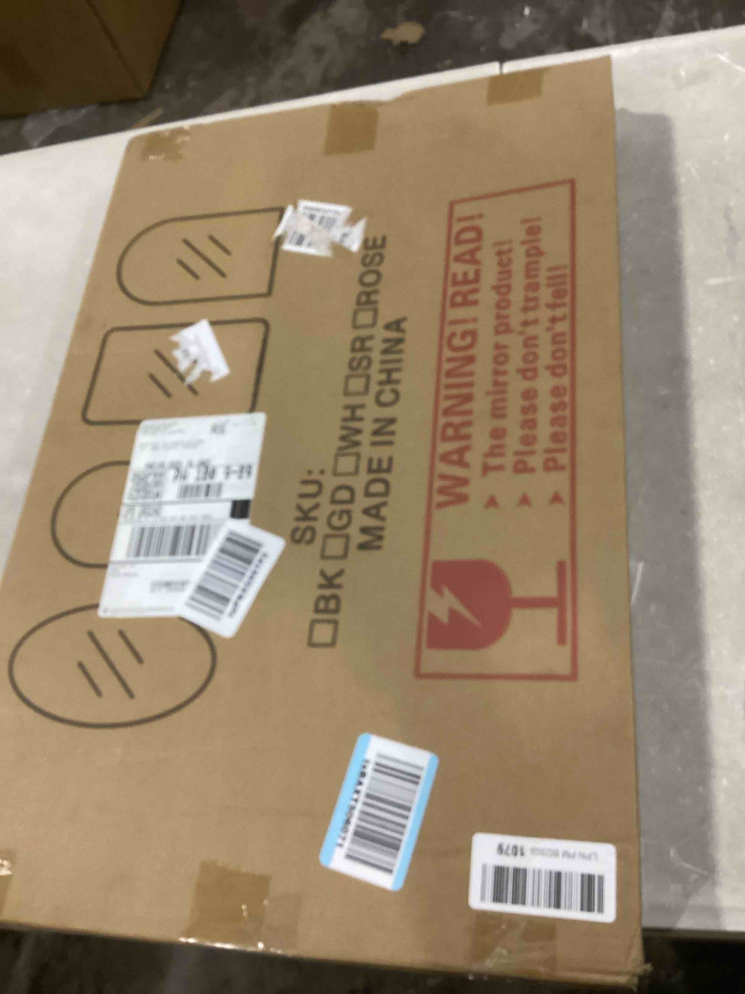 https://s3.amazonaws.com/lotting-images-prod/bidfta/BLU6838949_1728408053511.jpeg