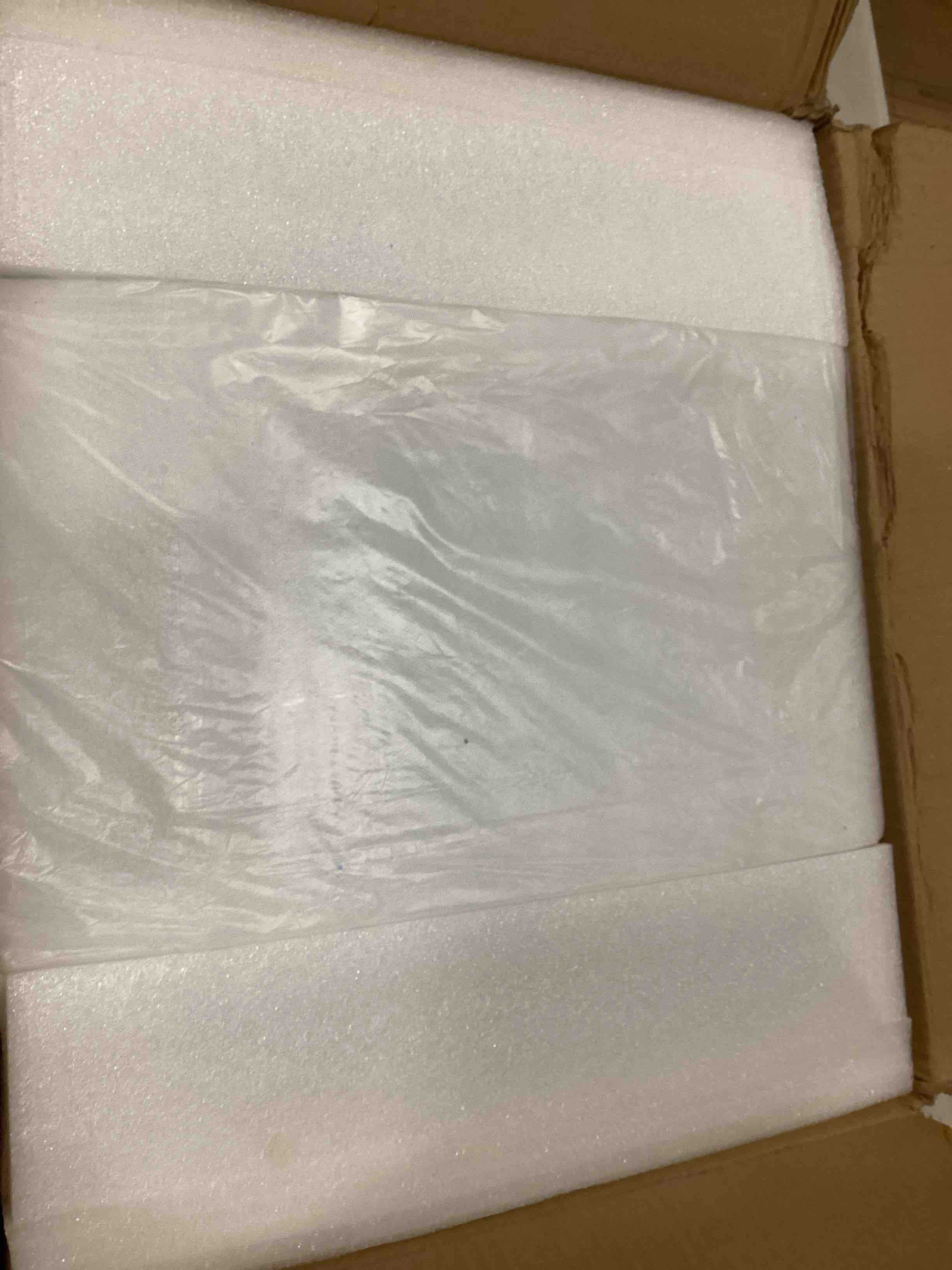 https://s3.amazonaws.com/lotting-images-prod/bidfta/BLU6839021_1728654363812.jpeg