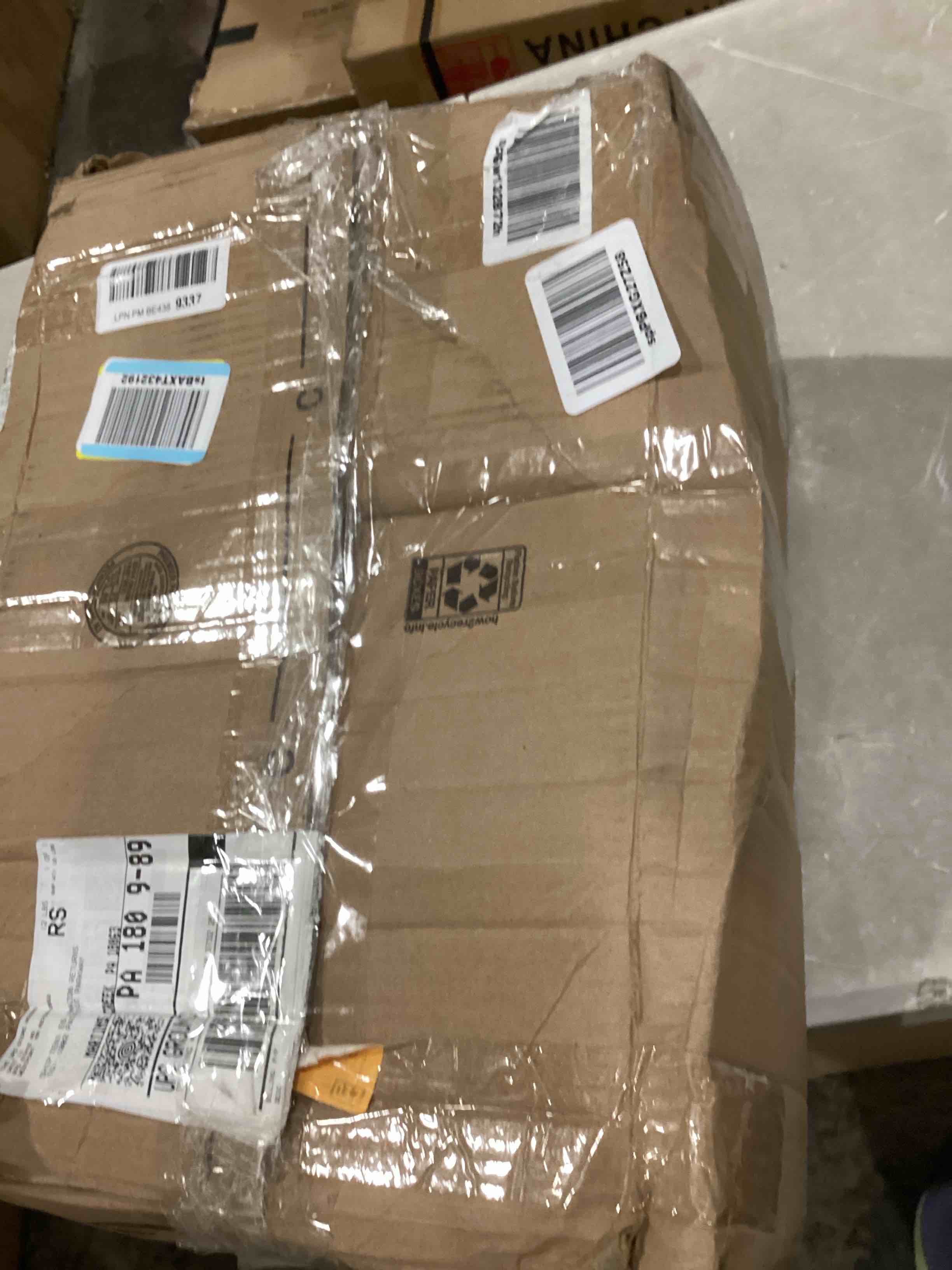 https://s3.amazonaws.com/lotting-images-prod/bidfta/BLU6839115_1728674273090.jpeg