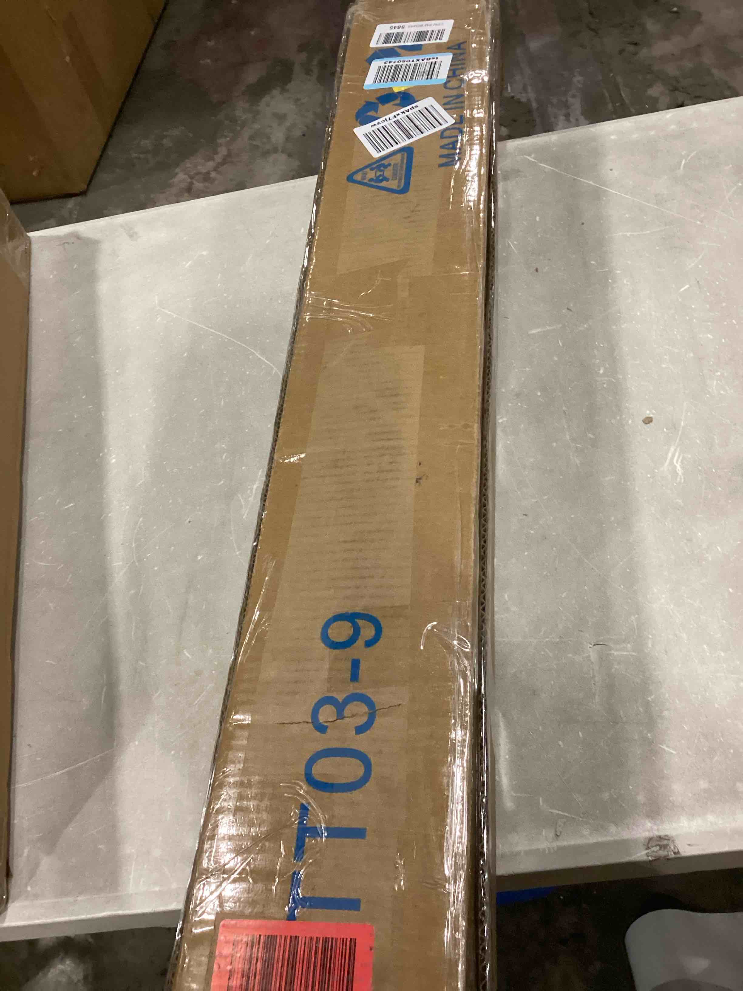 https://s3.amazonaws.com/lotting-images-prod/bidfta/BLU6839565_1729515596379.jpeg