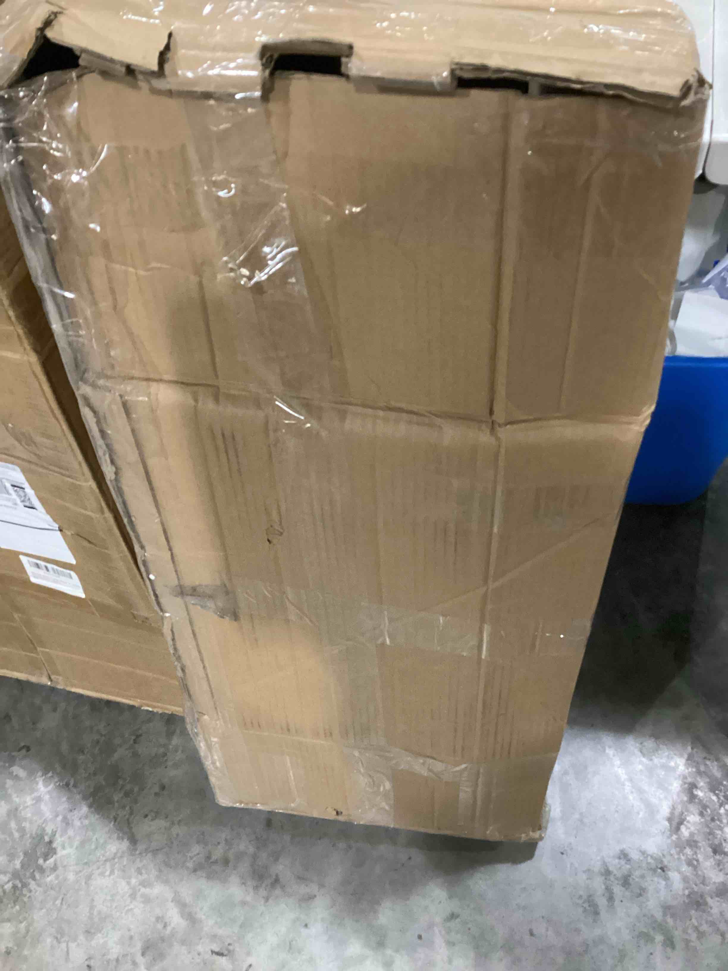 https://s3.amazonaws.com/lotting-images-prod/bidfta/BLU6839636_1729523948504.jpeg