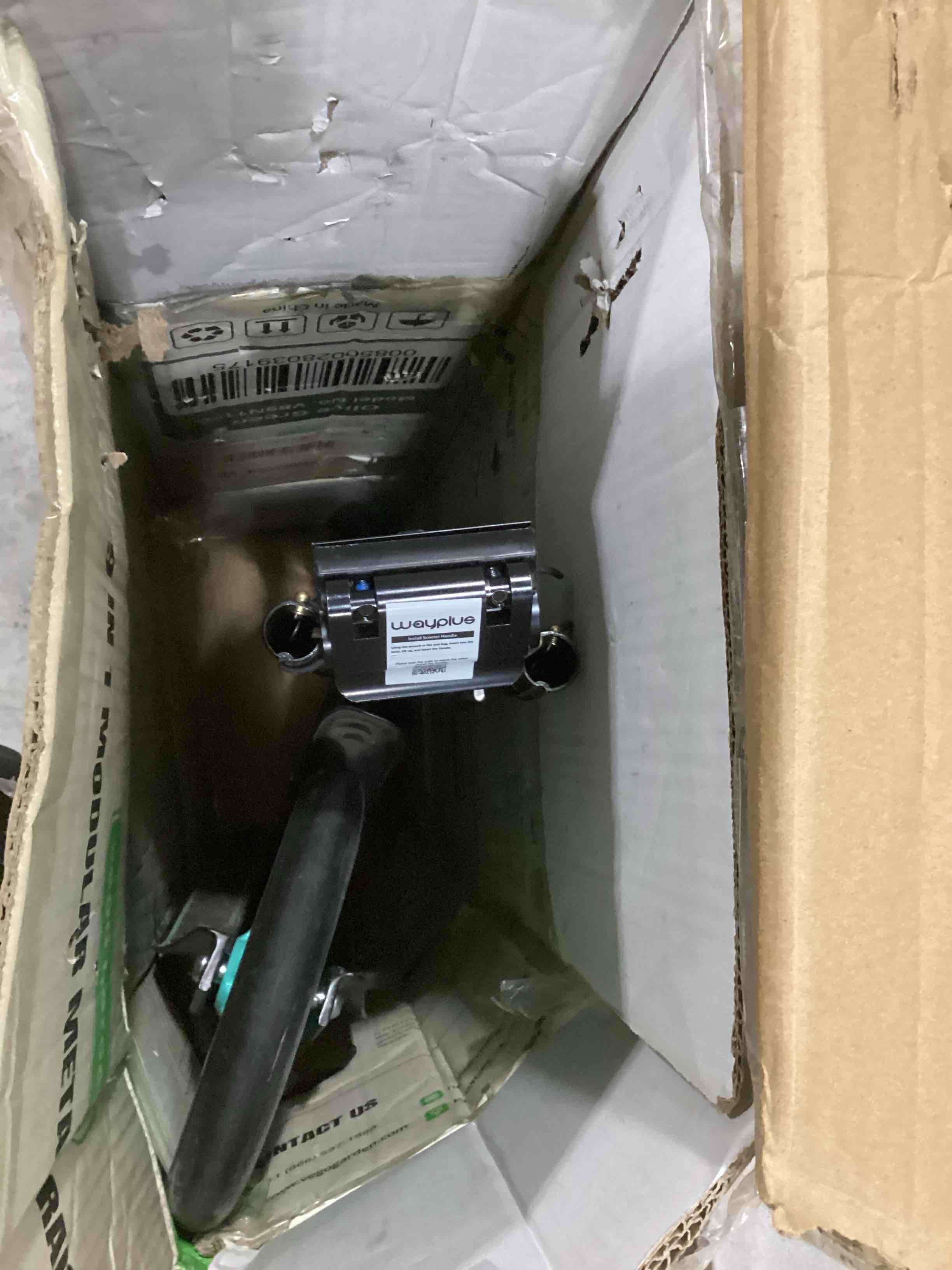 https://s3.amazonaws.com/lotting-images-prod/bidfta/BLU6839636_1729523981547.jpeg