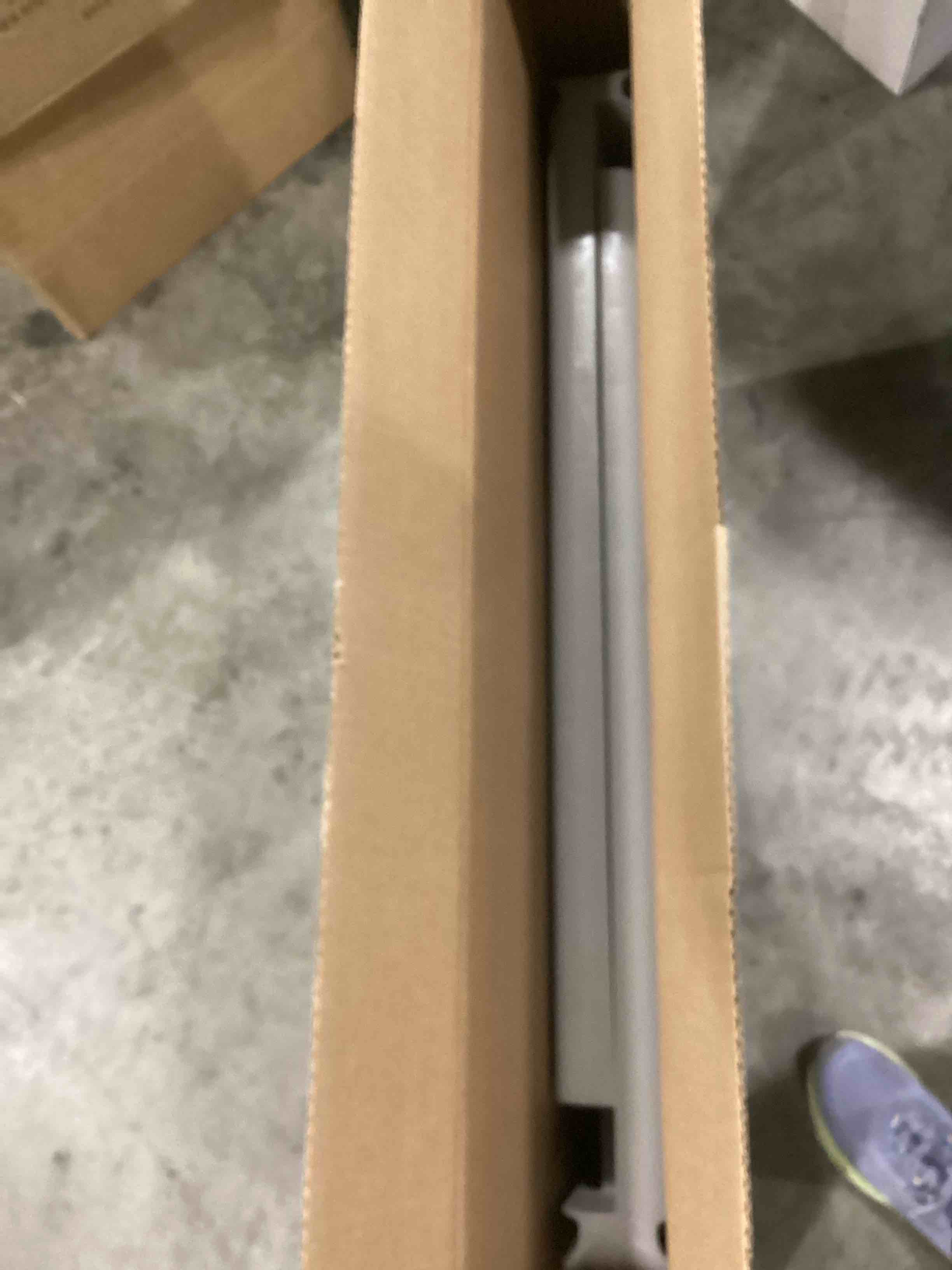 https://s3.amazonaws.com/lotting-images-prod/bidfta/BLU6839675_1729530024318.jpeg