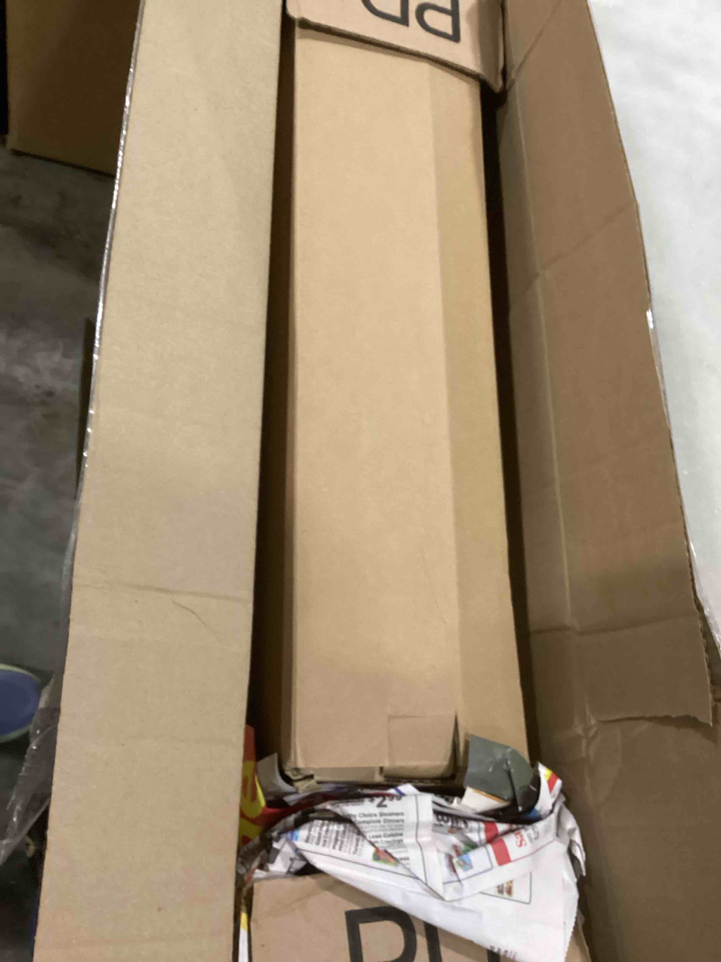 https://s3.amazonaws.com/lotting-images-prod/bidfta/BLU6839759_1729601144228.jpeg